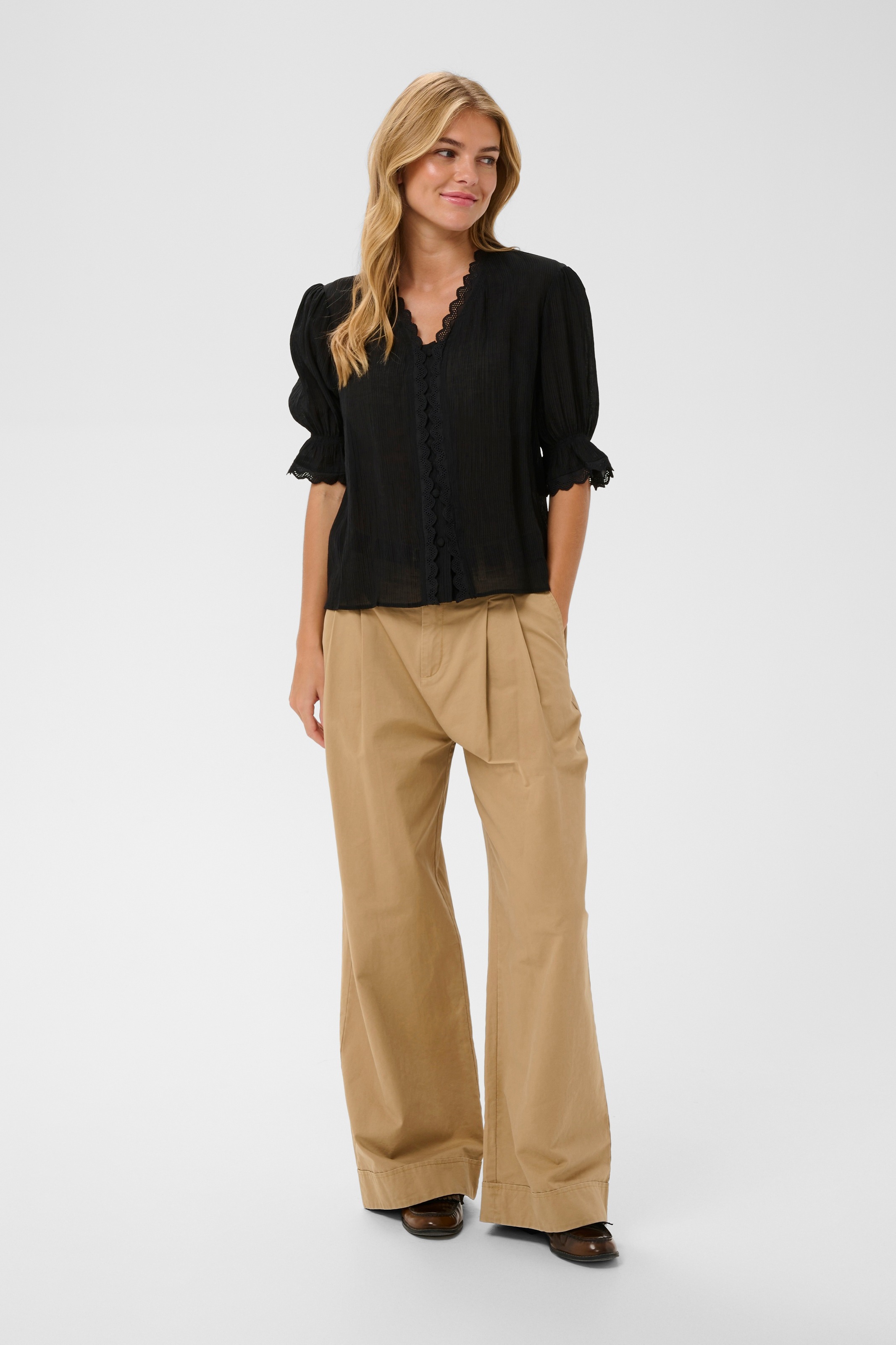 Saint Tropez Kurzarmbluse »KristelSZ Shirt« Viskosemischung, mit Spitze