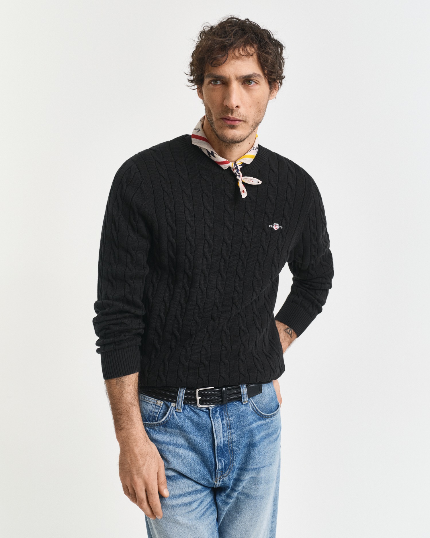 Gant Strickpullover »COTTON CABLE C-NECK«, mit Wappen-Logostickerei auf der Brust