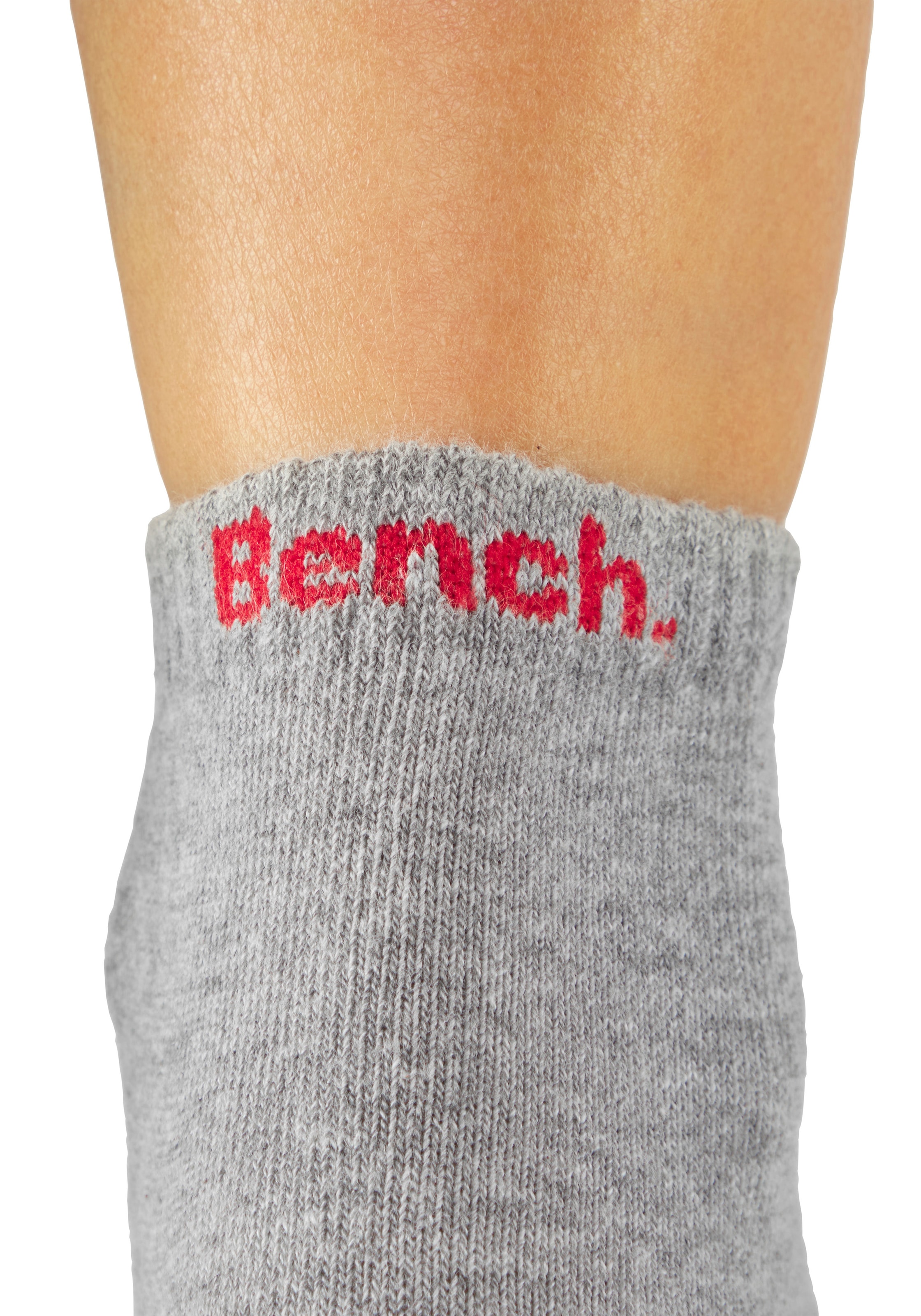 Bench. Kurzsocken »für Damen und Herren in Baumwollmischung, für Sport und Freizeit« Packung, 6 Paar tlg. mit klassischem Logoschriftzug, ohne Frottee