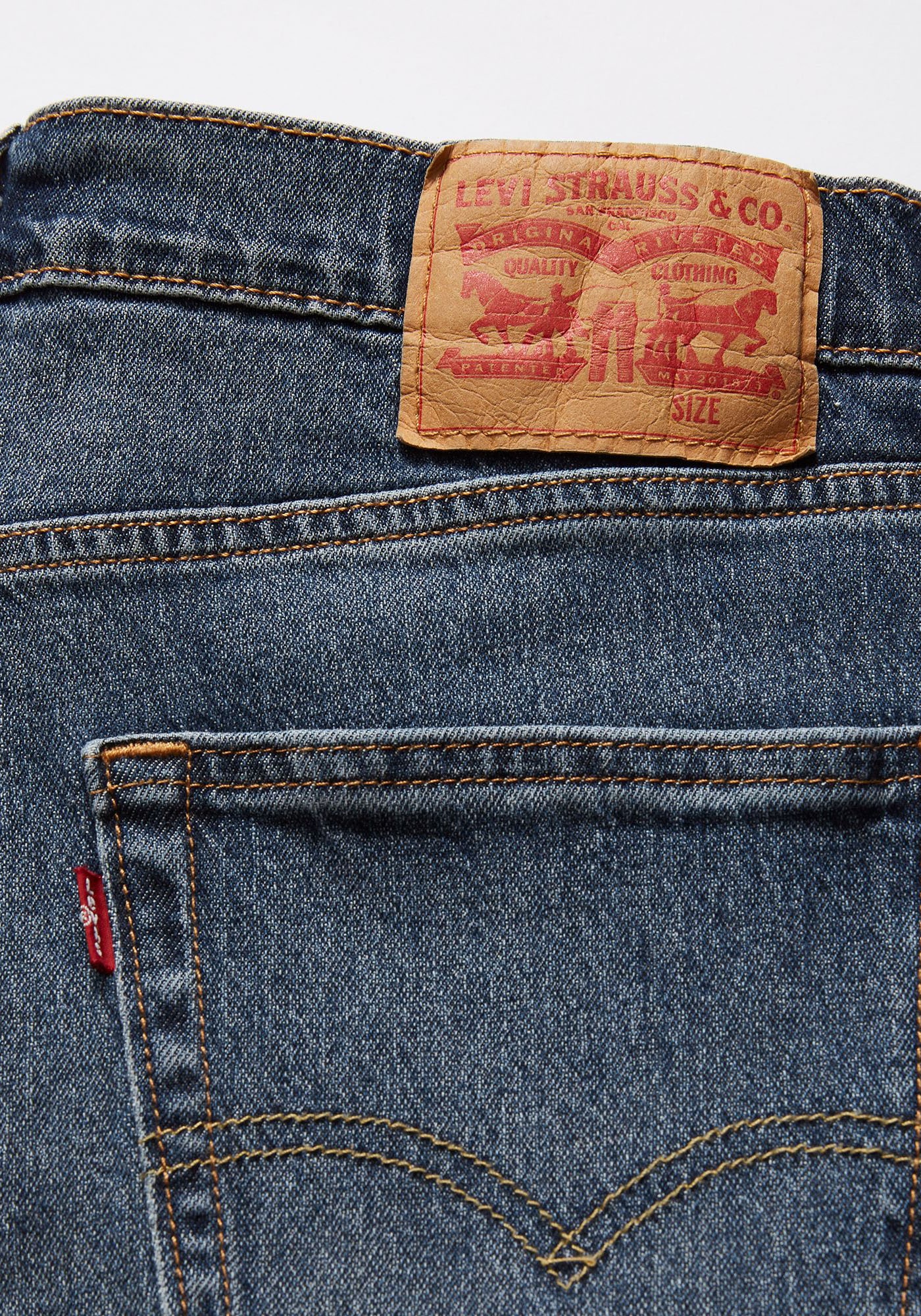 Levi's® Tapered-fit-Jeans »502 TAPER«, in elegantem, modernem Stil