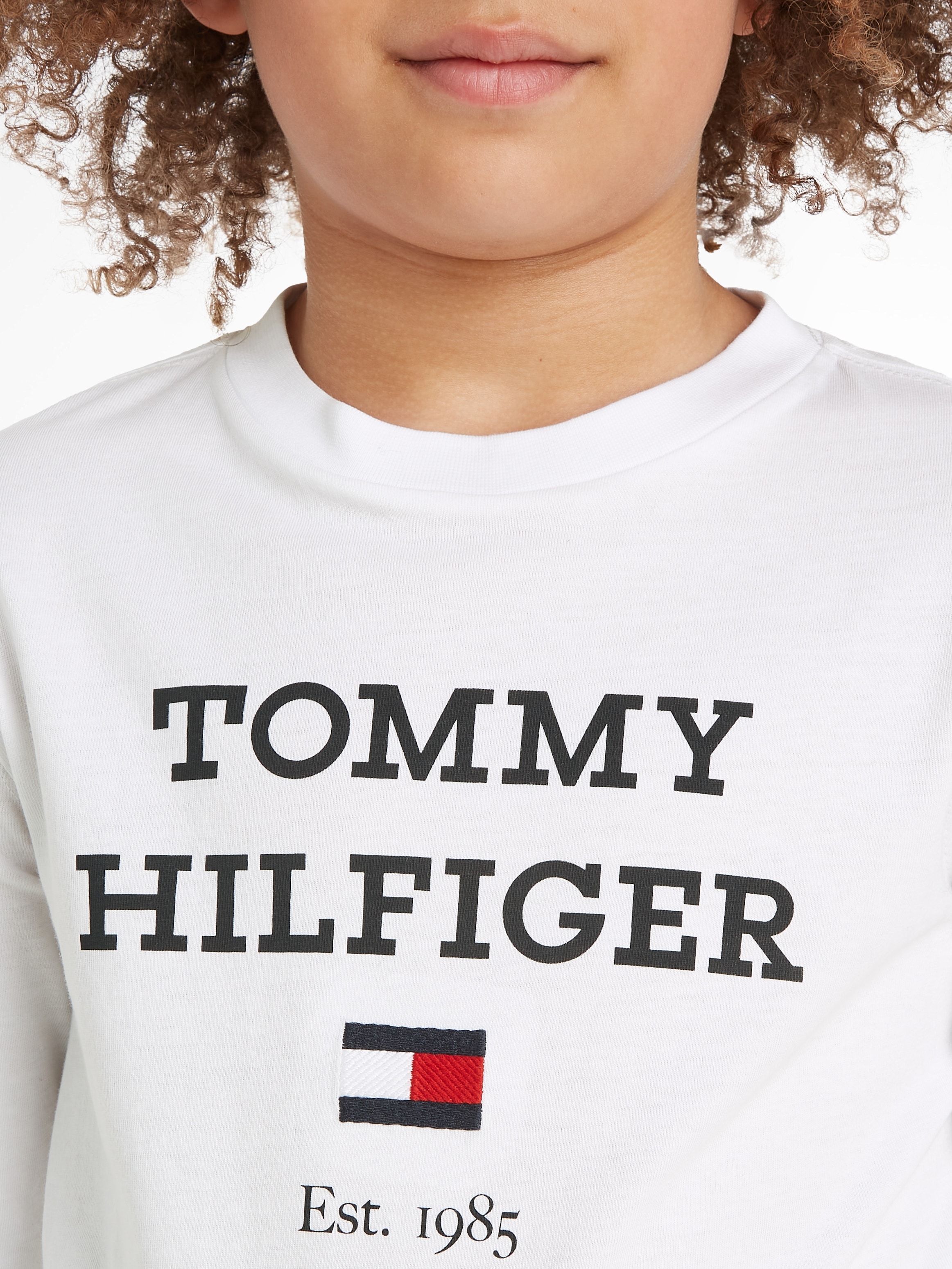Logo »TH der Brust großem kaufen LOGO TEE Langarmshirt L/S«, Hilfiger mit Tommy auf