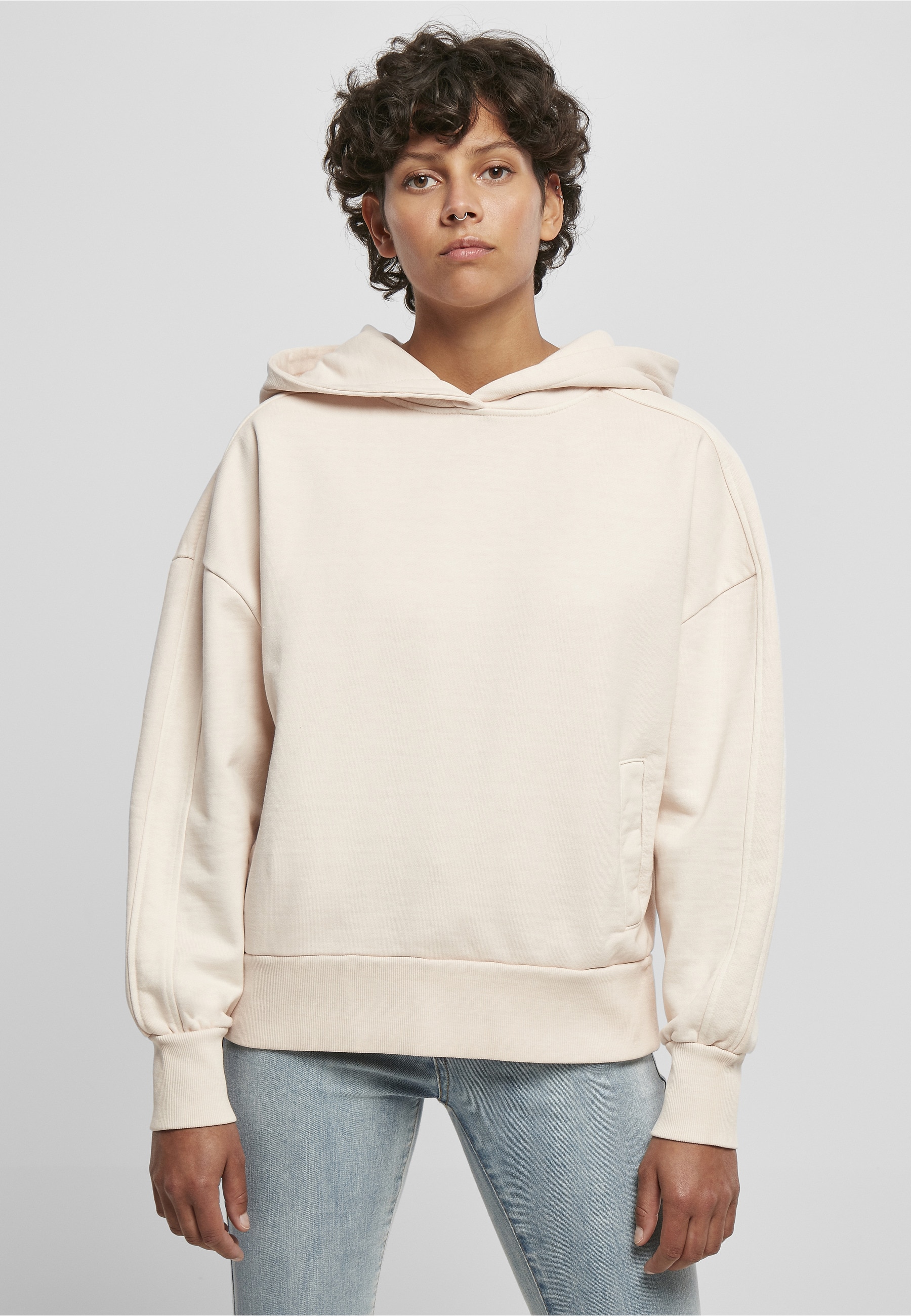 URBAN CLASSICS Kapuzensweatshirt »Urban Classics Damen Ladies Heavy Terry Garment Dye Hoody«, 1 Stk.
