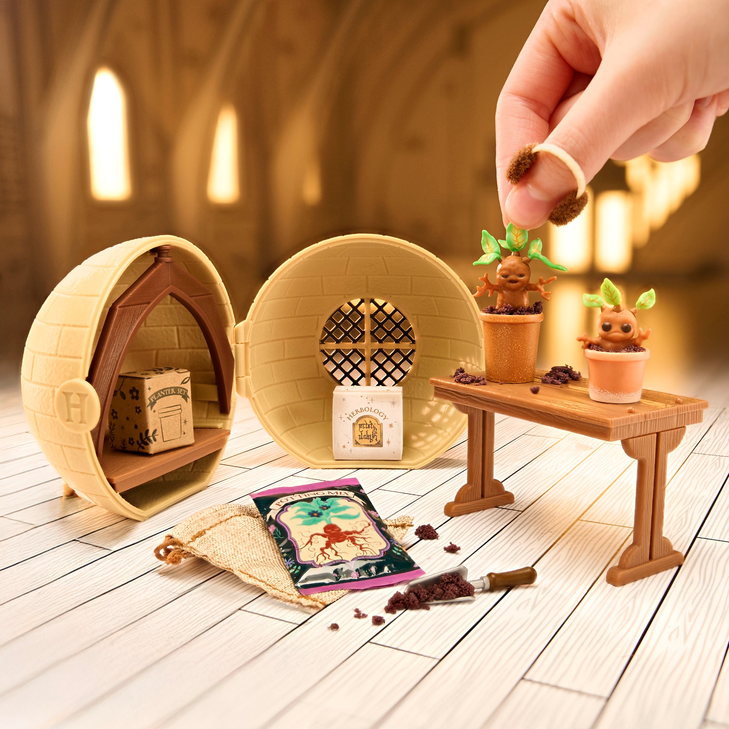 MGA ENTERTAINMENT Kreativset »MGA's Miniverse - Make It Mini Harry Potter Back to Hogwarts« sortiere Lieferung