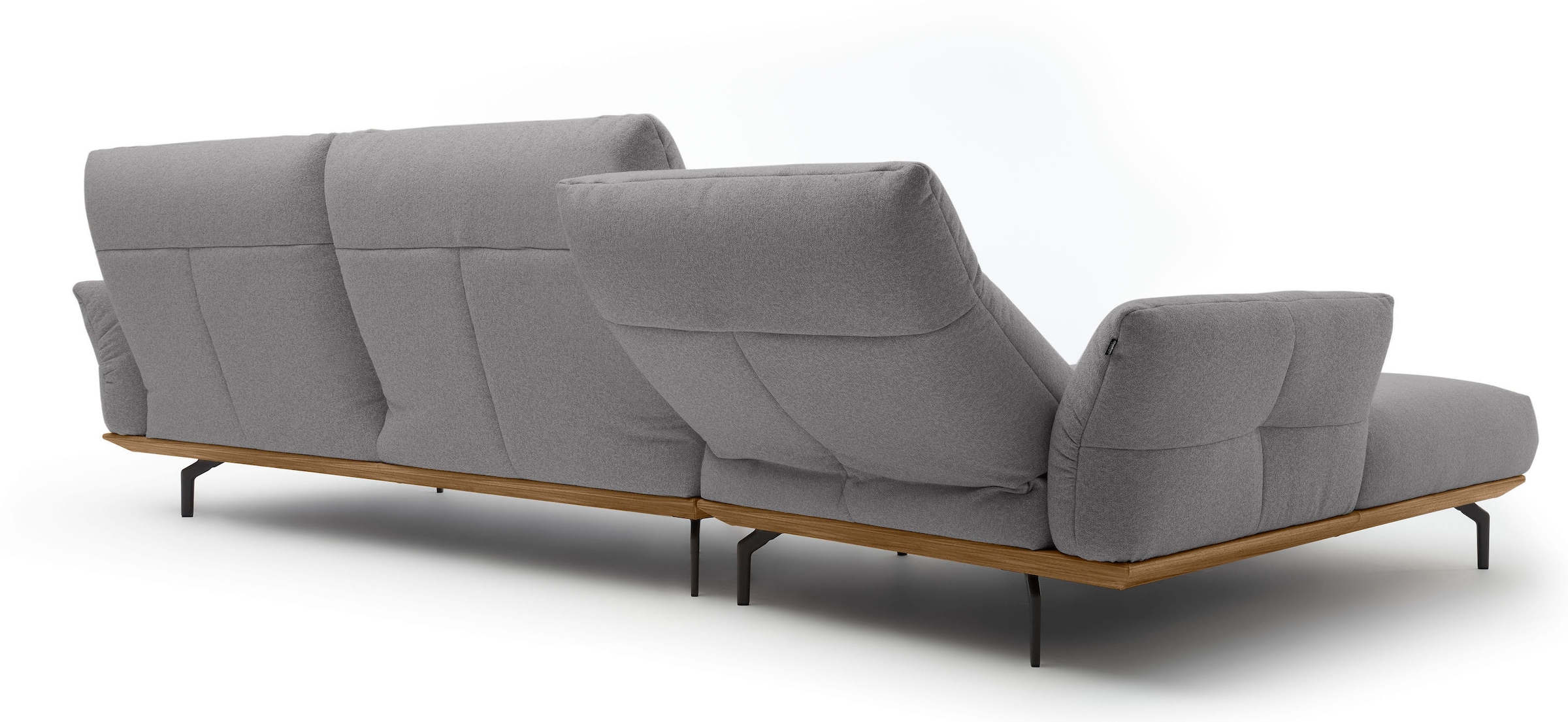 Creation BY ROLF BENZ Ecksofa »CR.460 Designsofa mit erstklassigem Sitzkomfort« Sockel in Nussbaum, Winkelfüße in Umbragrau, Breite 338 cm