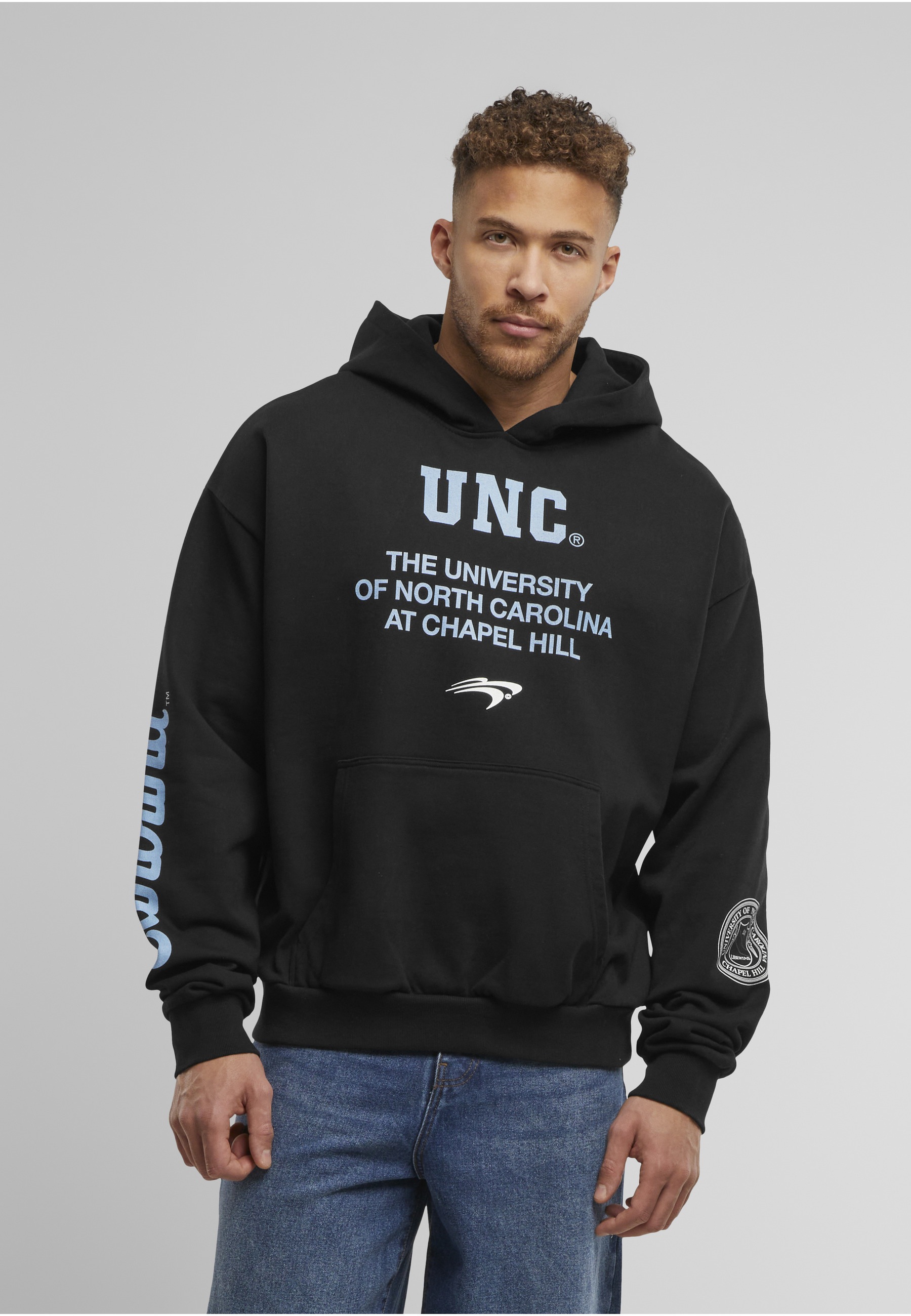 Upscale by Mister Tee Kapuzenpullover »Upscale by Mister Tee North Carolina Multi Logo Oversize Hoody« 1 Stk.