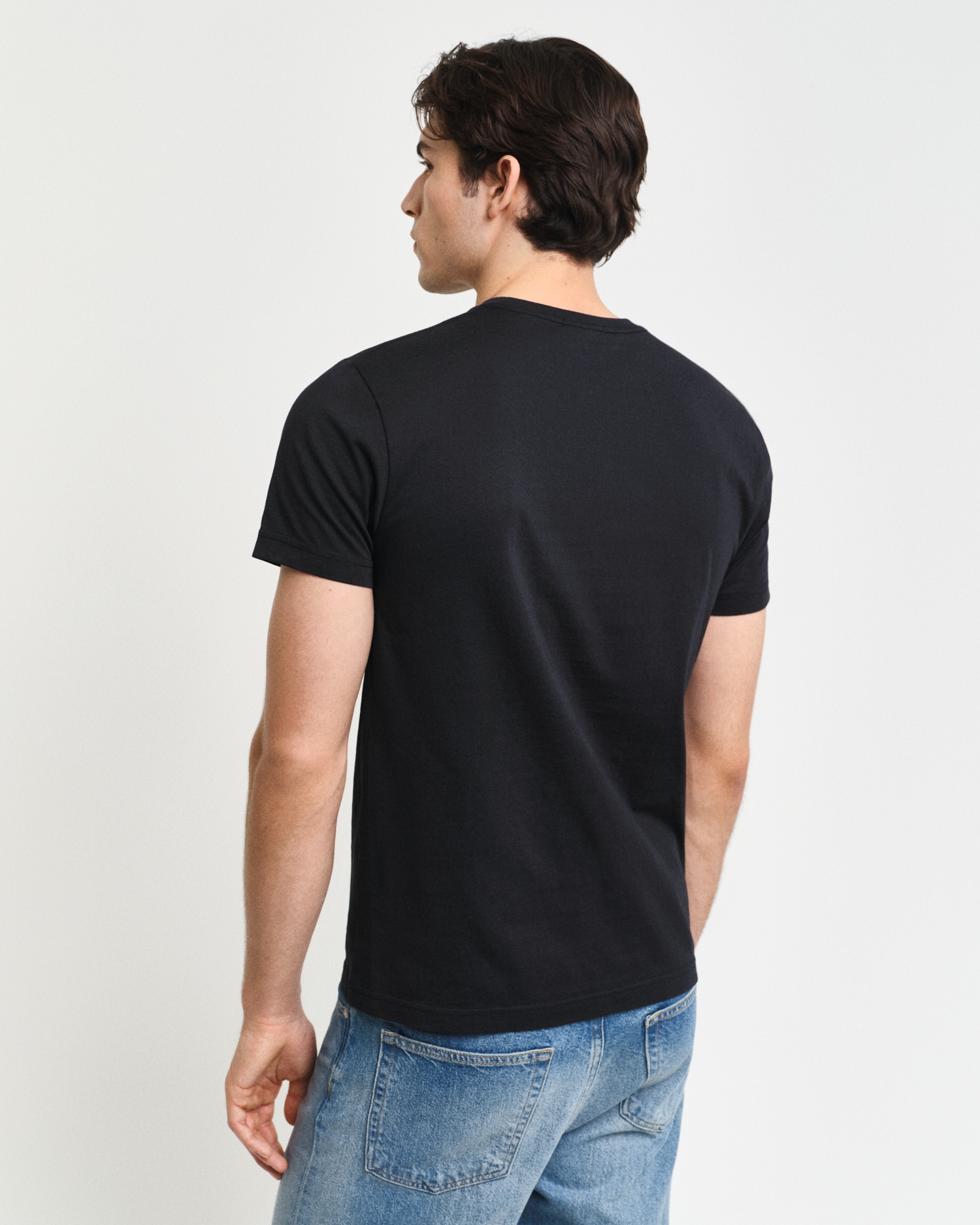 Gant T-Shirt »SLIM SHIELD SS T-SHIRT« mit Logostickerei auf der Brust