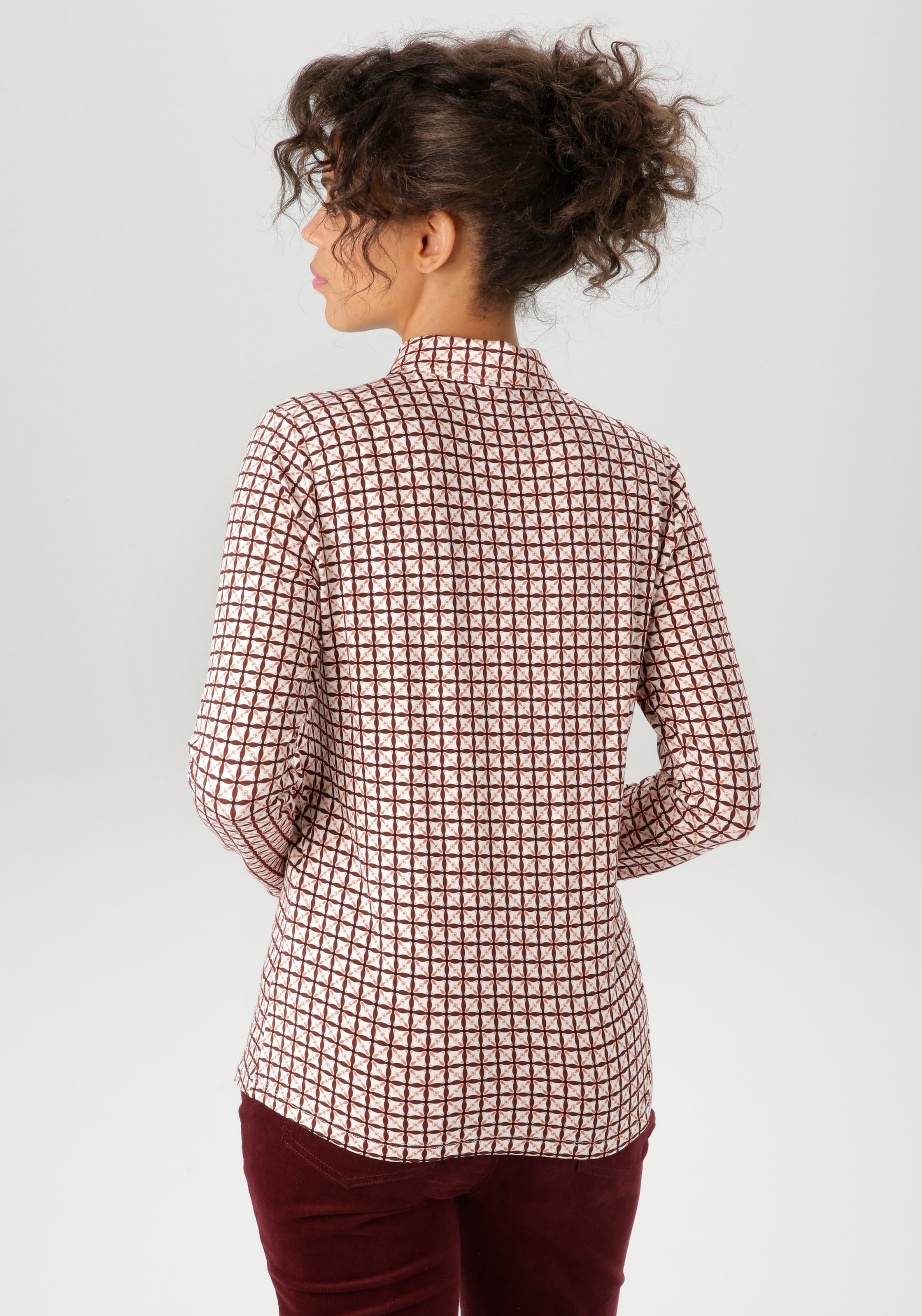 Aniston CASUAL Hemdbluse, mit farbharmonischem Retro-Muster - NEUE KOLLEKTION