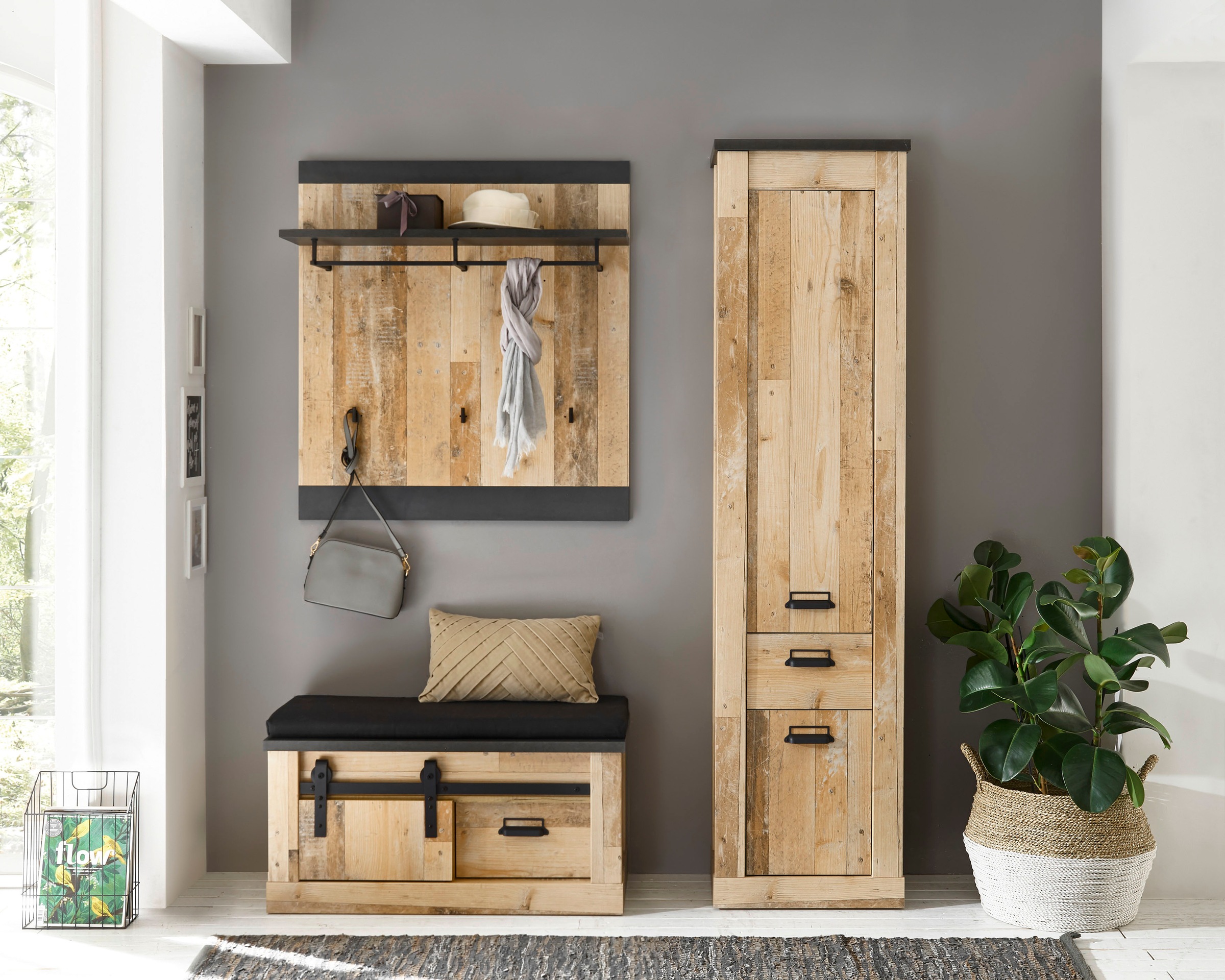 Home affaire Sitzbank »SHERWOOD«, modernes Holz Dekor, mit Scheunentorbeschlag aus Metall, Breite 93 cm