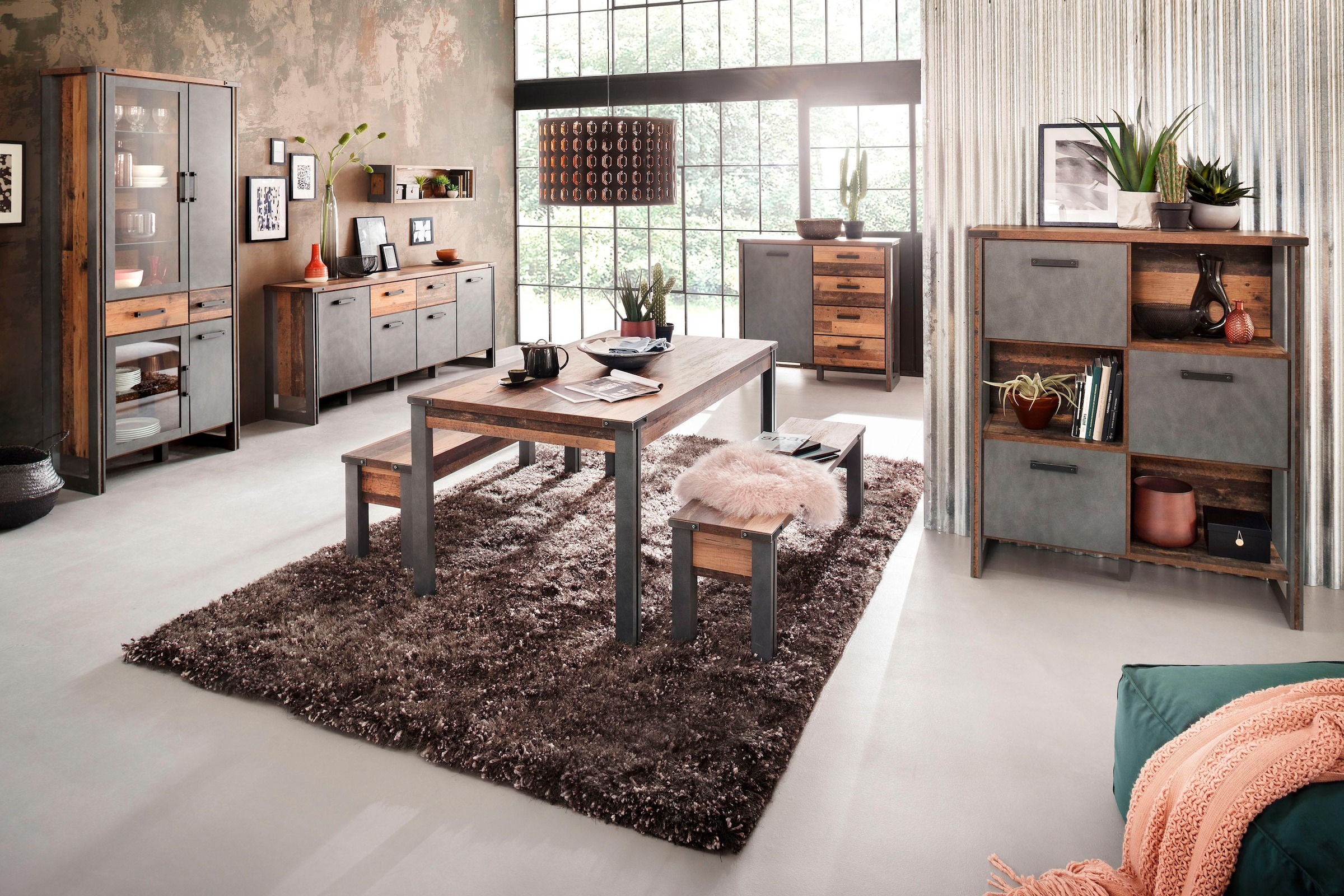 Home affaire Sideboard »Bristol«, Wohnzimmerschrank im Industrial Style mit 8 Fächern und 2 Schubladen