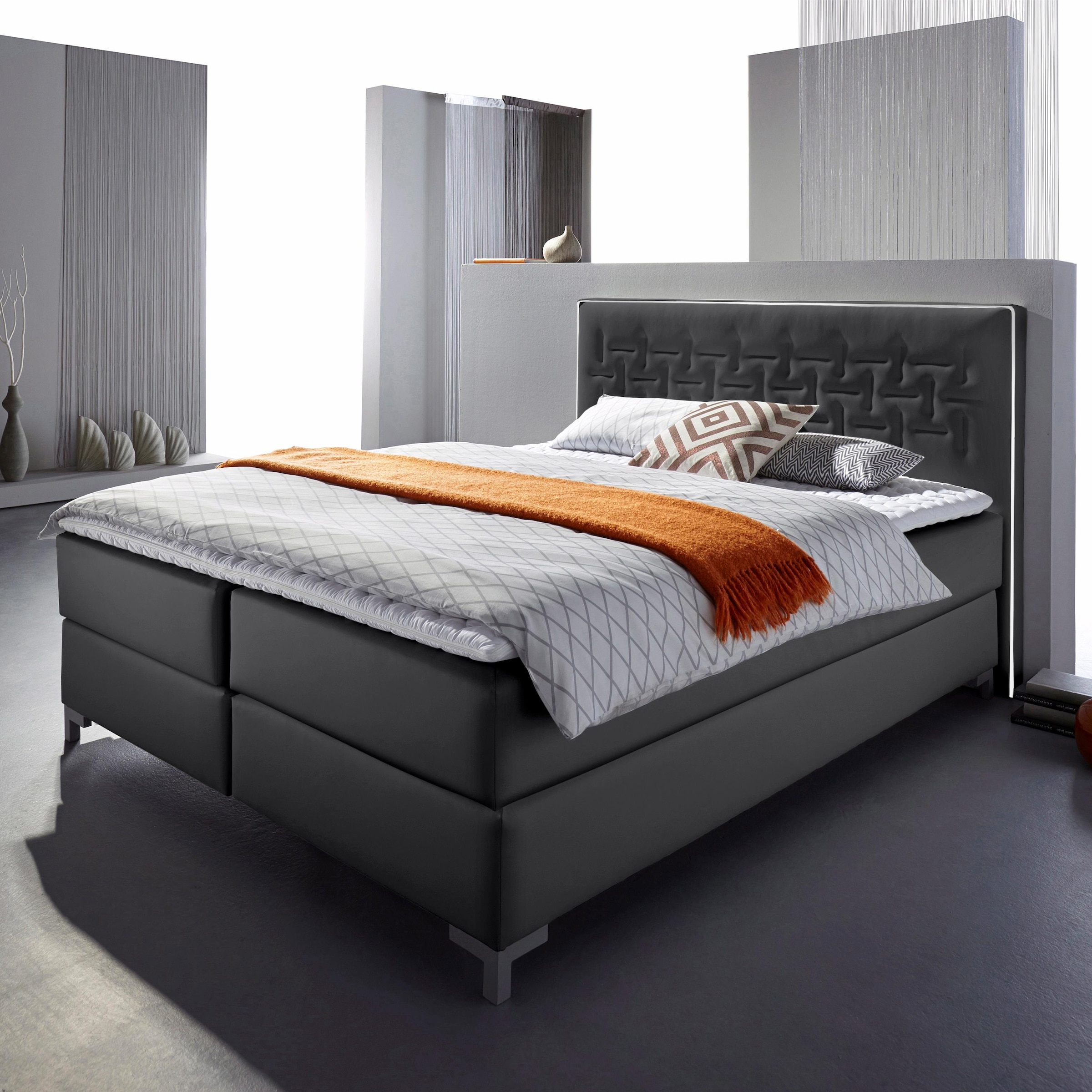 INOSIGN Boxspringbett »Coos«, mit besonderer Steppung im Kopfteil, 3 Matrat günstig online kaufen