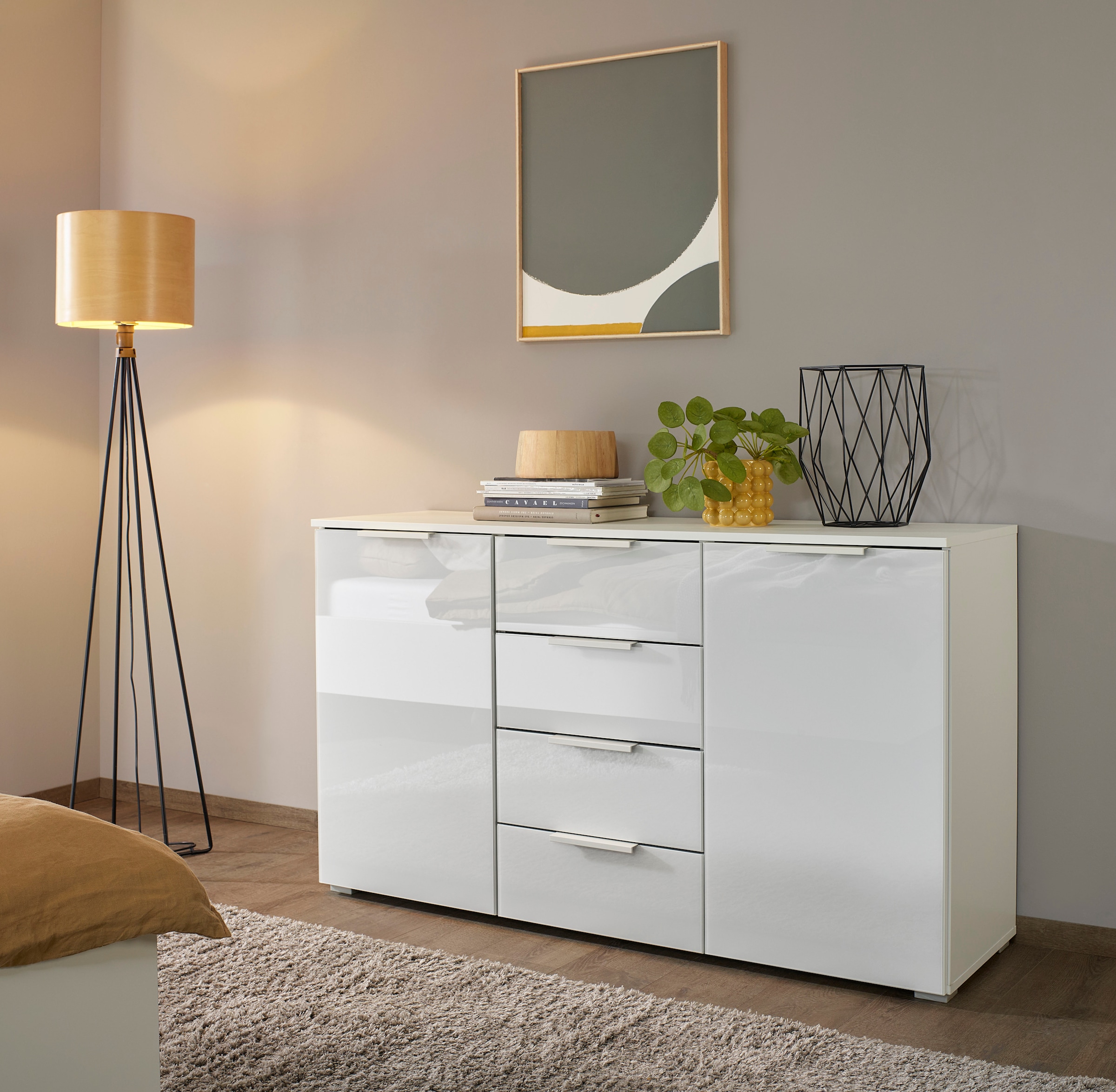 rauch Schubkastenkommode »Sideboard Kommode Kombikommode KOLUNA mit Glasfront«, (Breite 120 cm inkl. Soft-Close-Funktion), vier große Schubladen, mit insgesamt 4 Einlegeböden MADE IN GERMANY