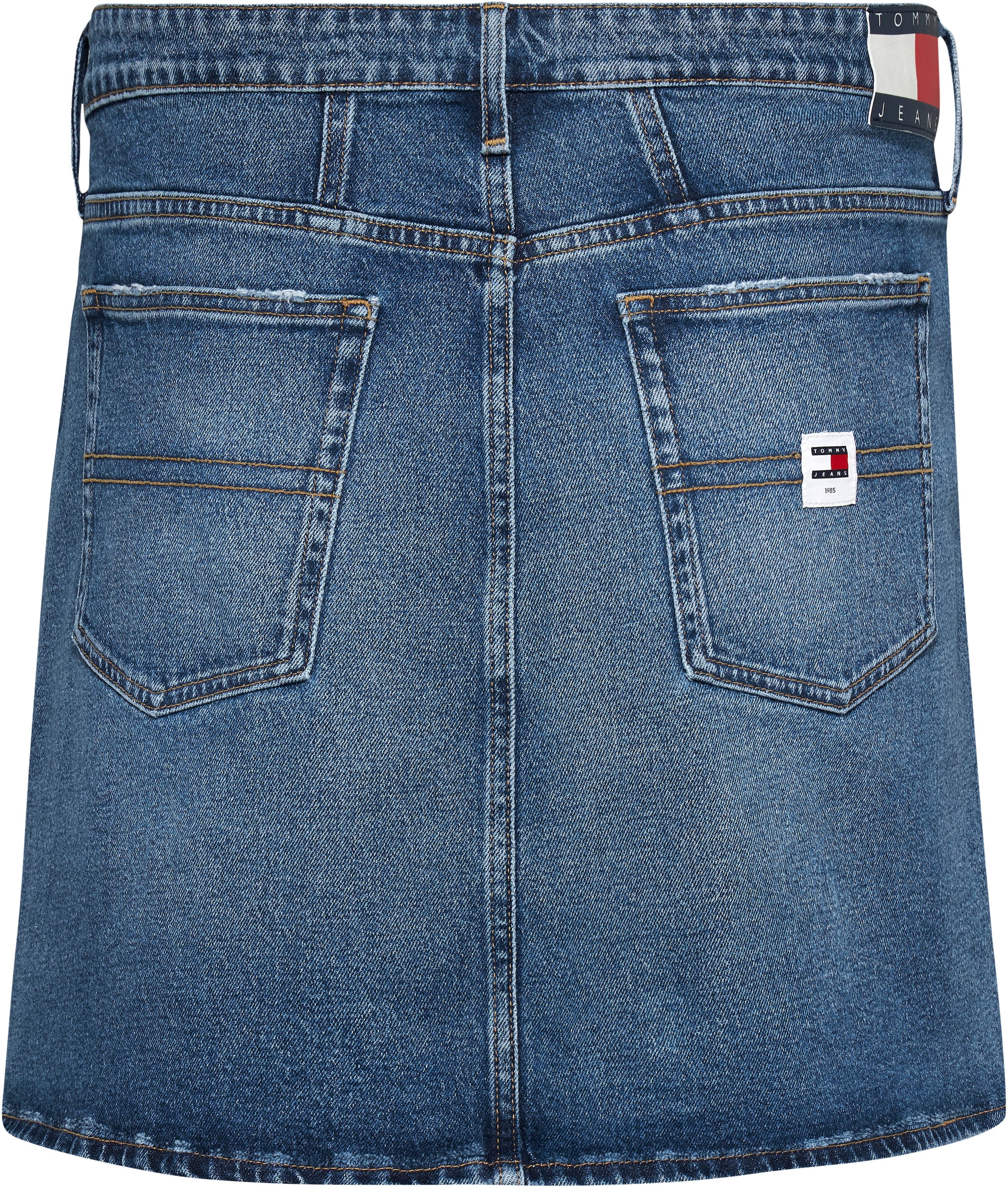 Tommy Jeans Curve Jeansrock »CRV MOM UH SKIRT AH6158«, Webrock mit Logostickerei