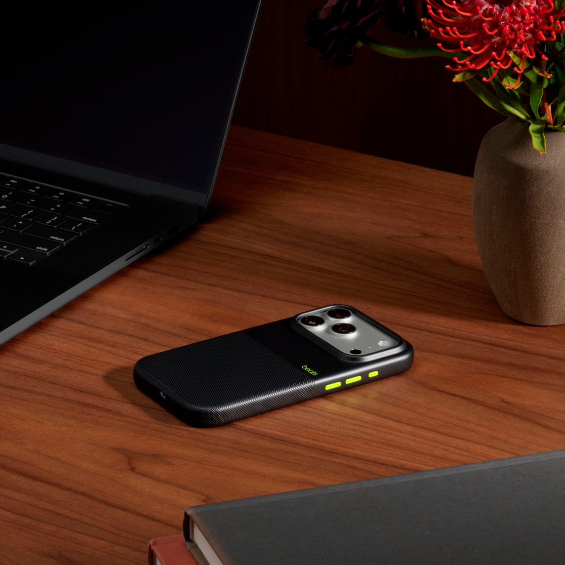 Apple Smartphone-Hülle »iPhone 17 Pro Rugged Case mit MagSafe und Kamerasteuerung«, Apple iPhone 17 Pro, 16,0 cm (6,3 Zoll)