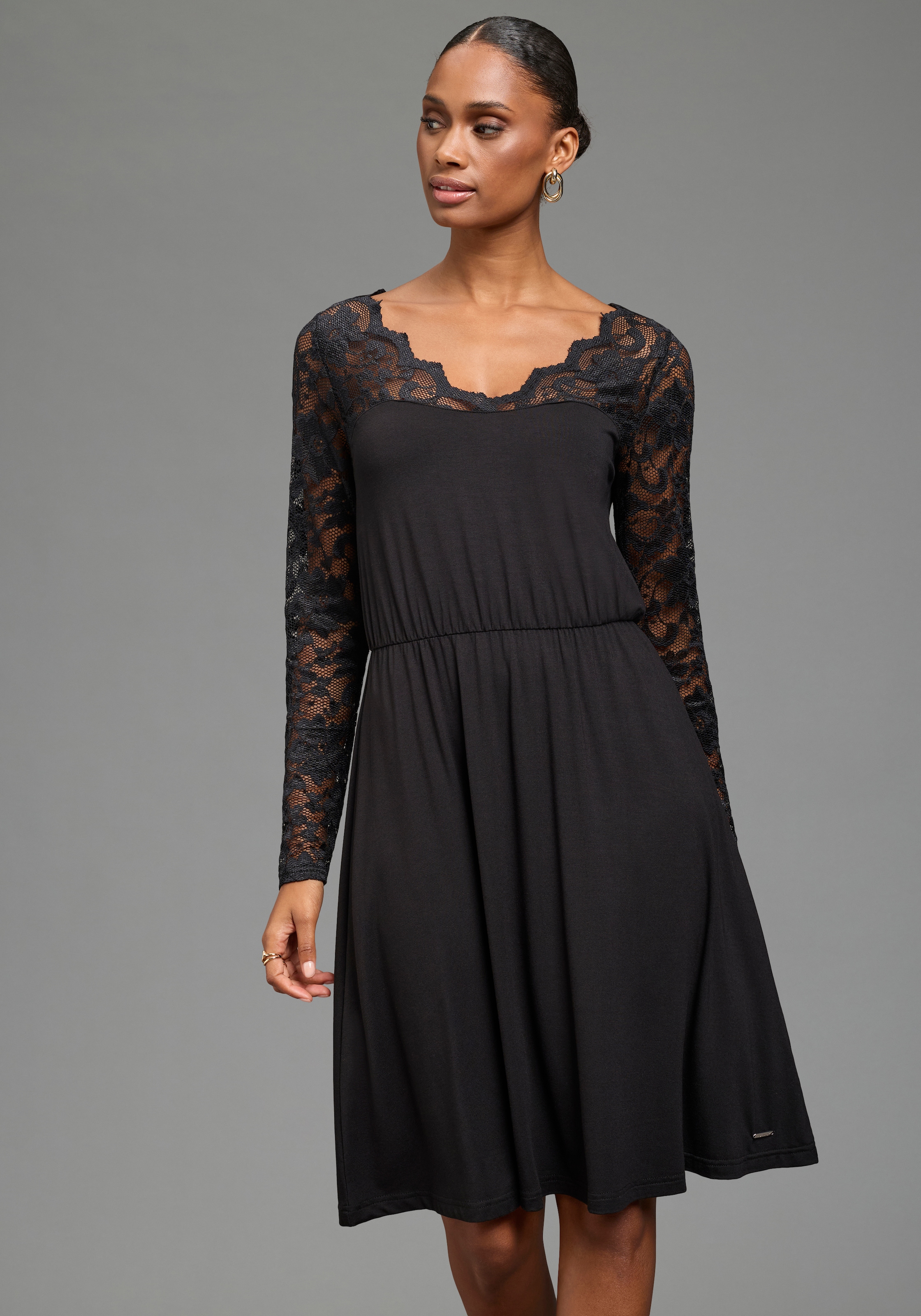 Laura Scott Spitzenkleid »mit elastischer Taille« aus Viskose-Jersey, figurbetonte Passform mit schwingendem Rock