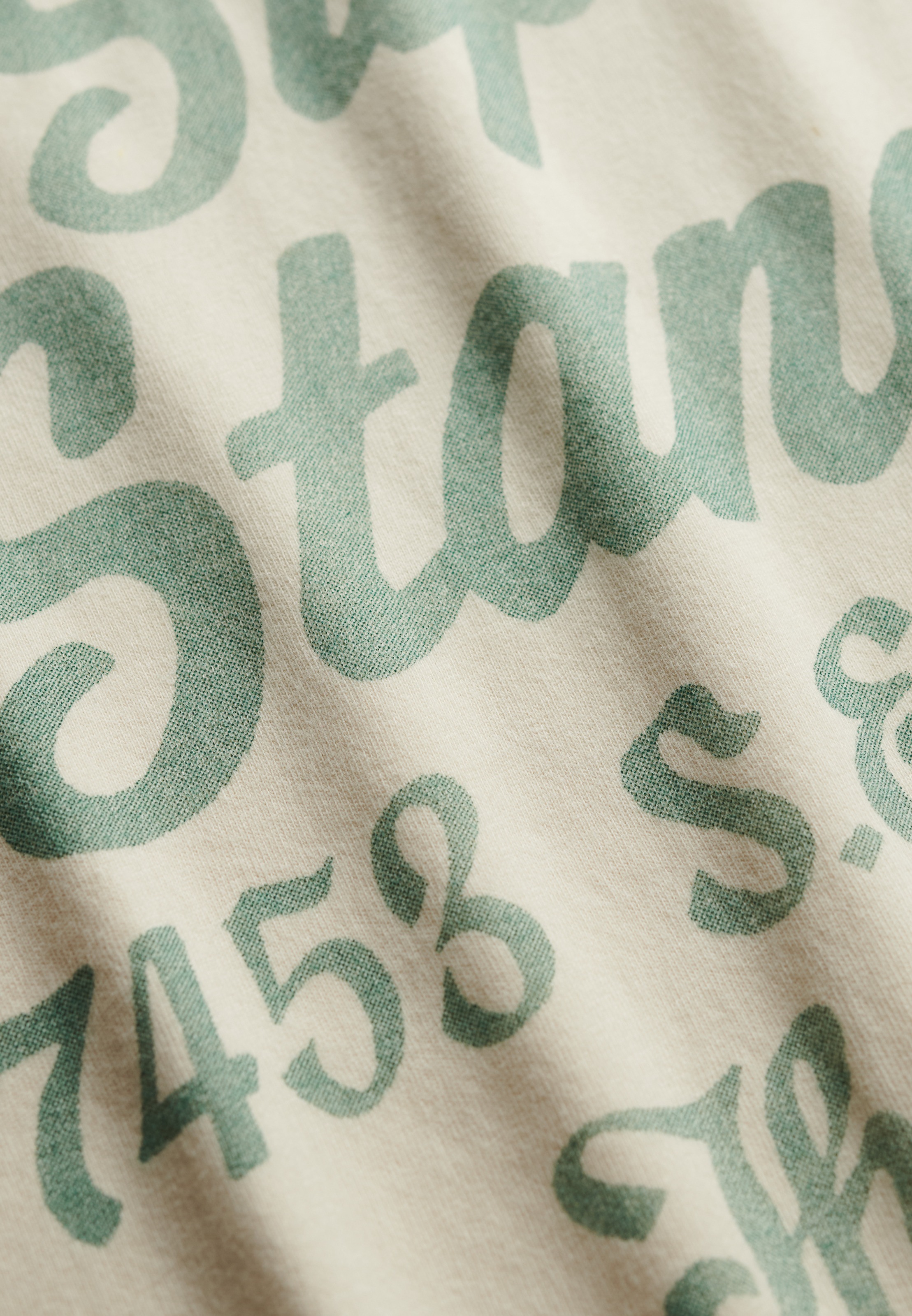Superdry Rundhalsshirt »Industry Worker Relaxed Tee« aus Baumwolle und Single Jersey, Regular Fit, mit Druck, Kurzarm