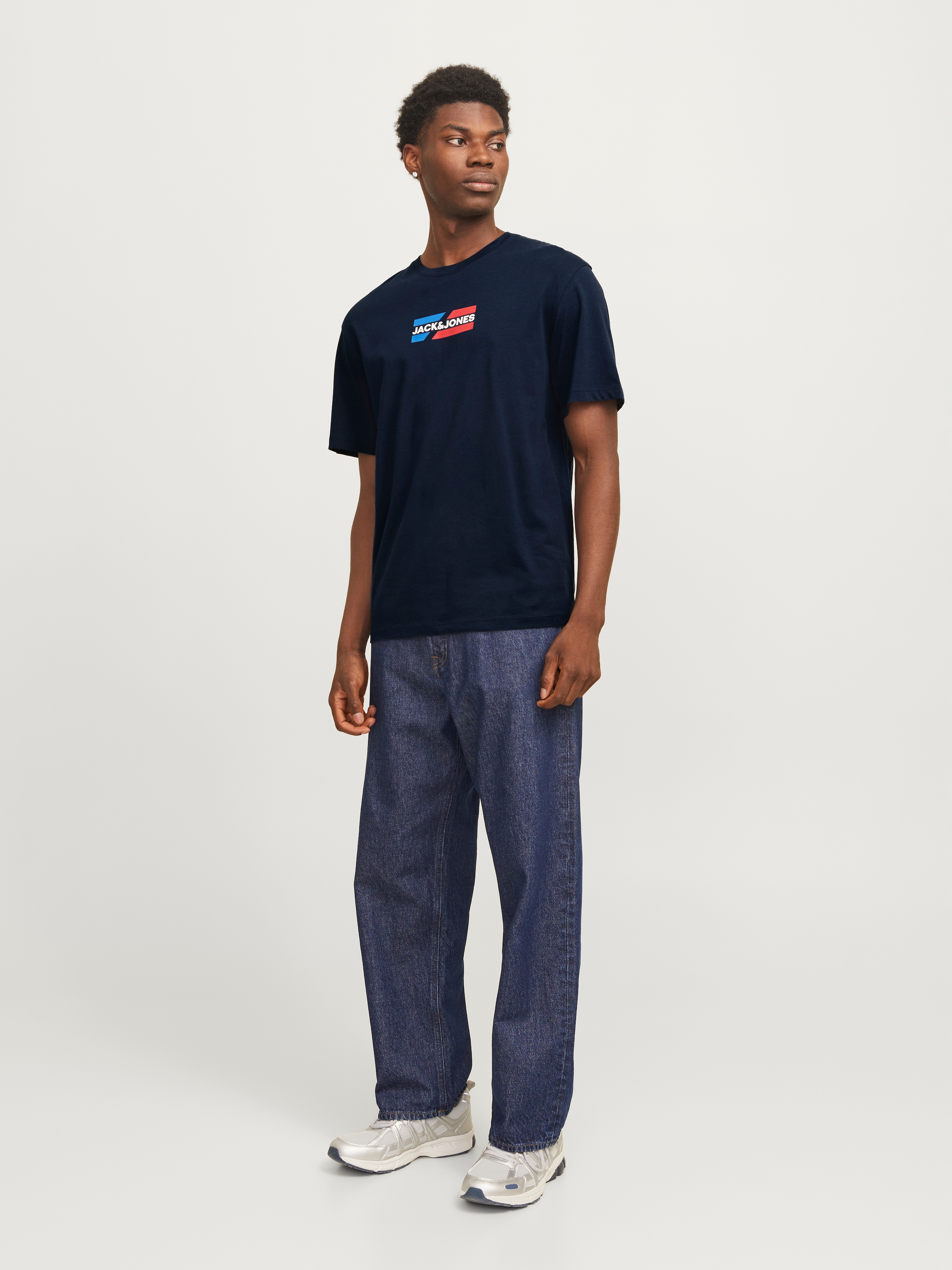 Jack & Jones Rundhalsshirt »JJECORP GRAPHIC TEE  SS O-NECK NOOS« mit Logo Print