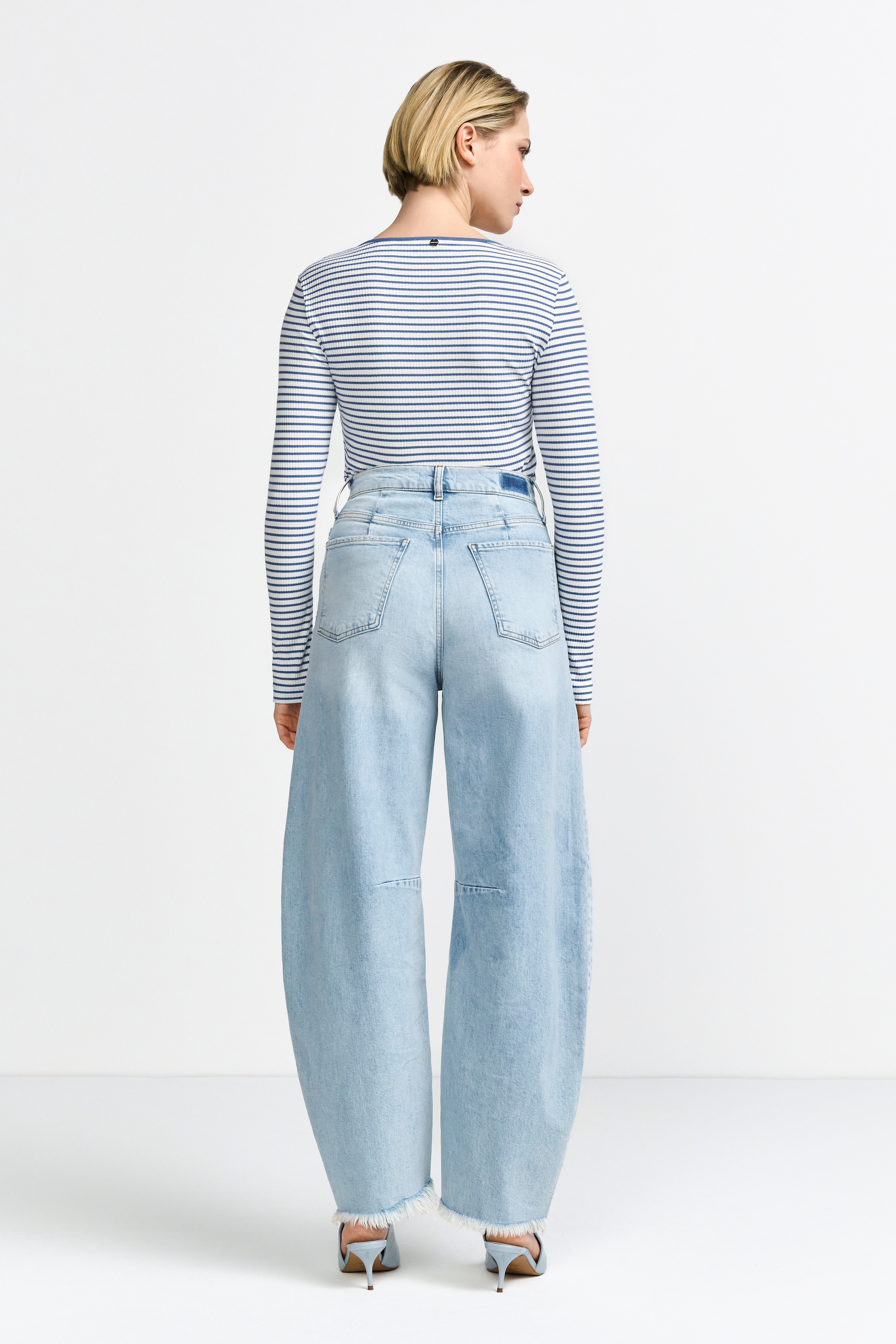 RICHROYAL Langarmshirt Mit Markenlabel am Rücken