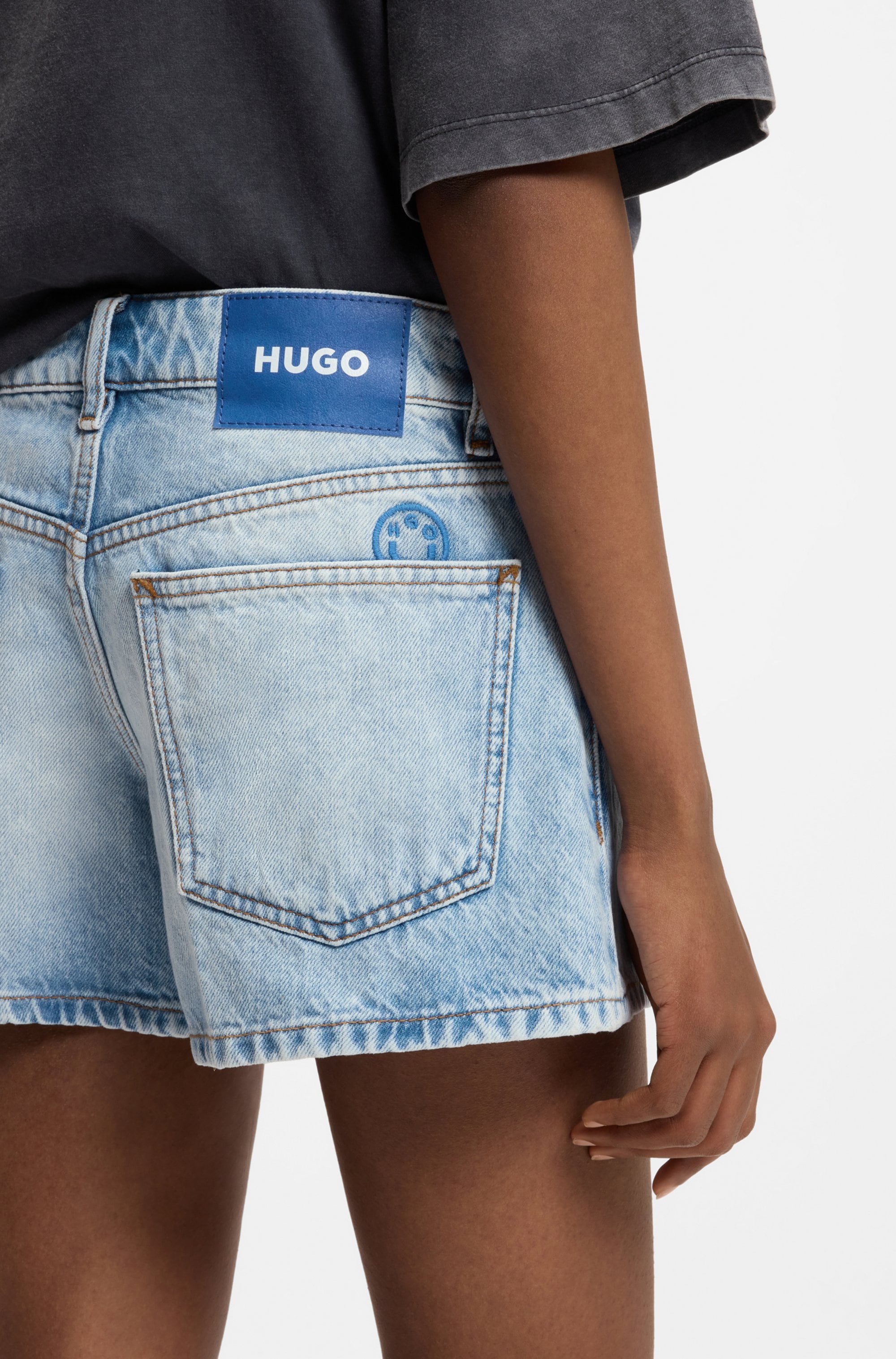 HUGO Blue Jeansshorts »Galimon« Mid Rise, Logo-Stitching
