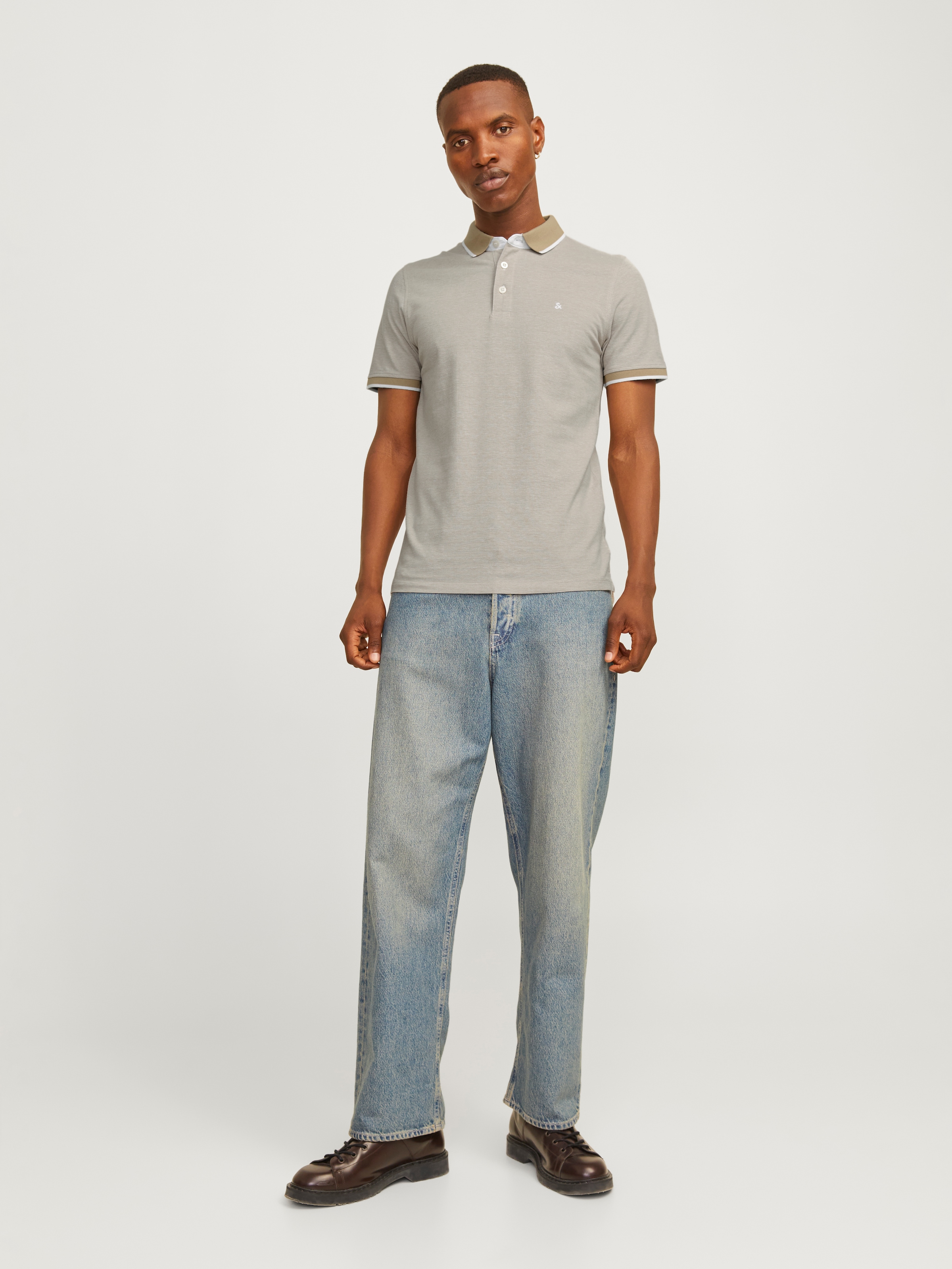 Jack & Jones Poloshirt »JJEPAULOS Slim Fit, sportlich-elegant, mit Stickerei und Knopfleiste« Packung, 2 Stk. unifarben, modisch, slim fit, Baumwolle, Polokragen