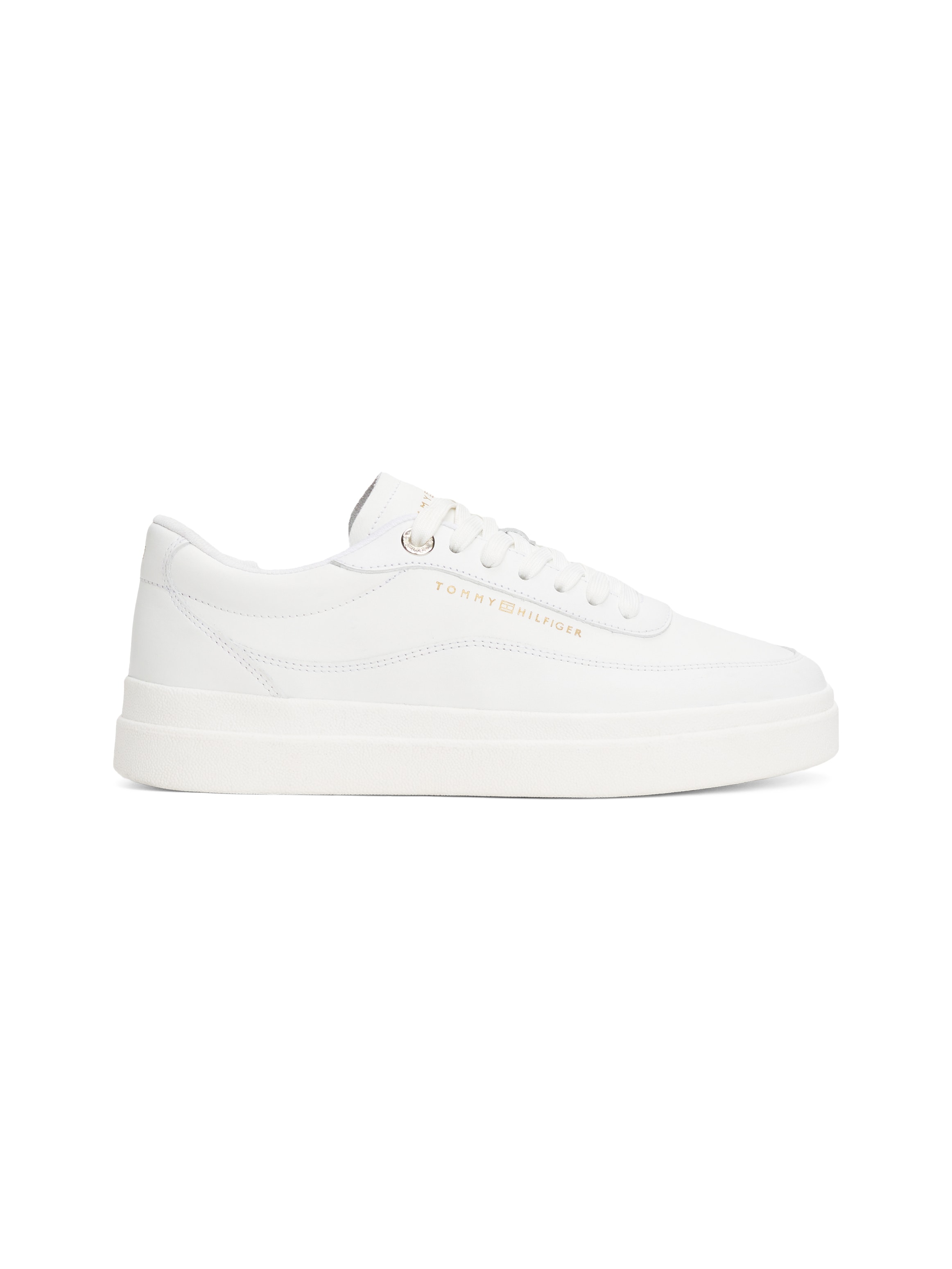 Tommy Hilfiger Plateausneaker »MODERN COURT SNEAKER LTHR«, Freizeitschuh, Halbschuh, Schnürschuh mit Kontrast-Logo
