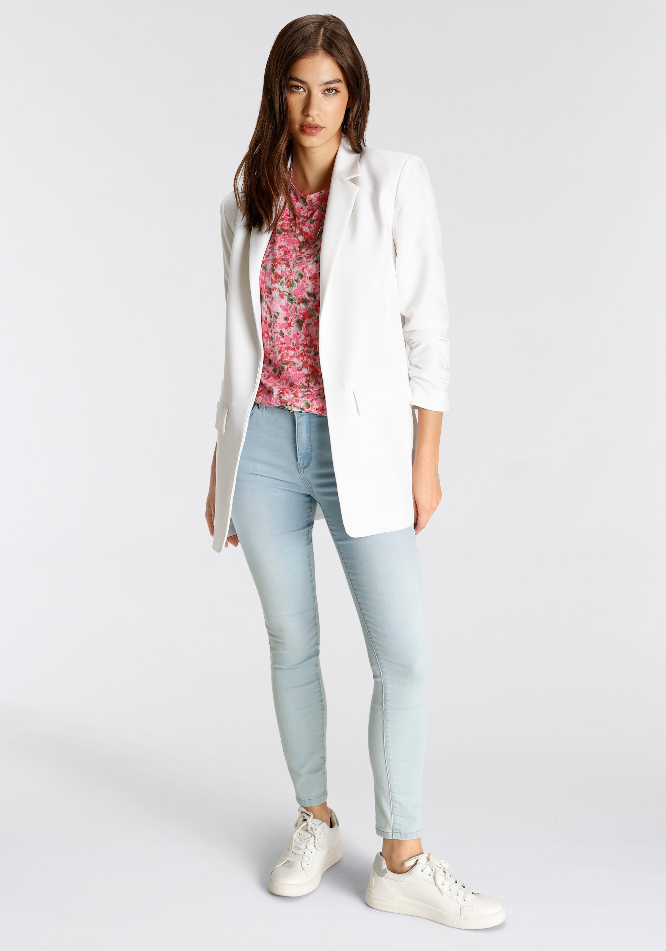 Tamaris Blusenshirt, Kurzarm, figurumschmeichelnde Passform, Animal-Print-Optik