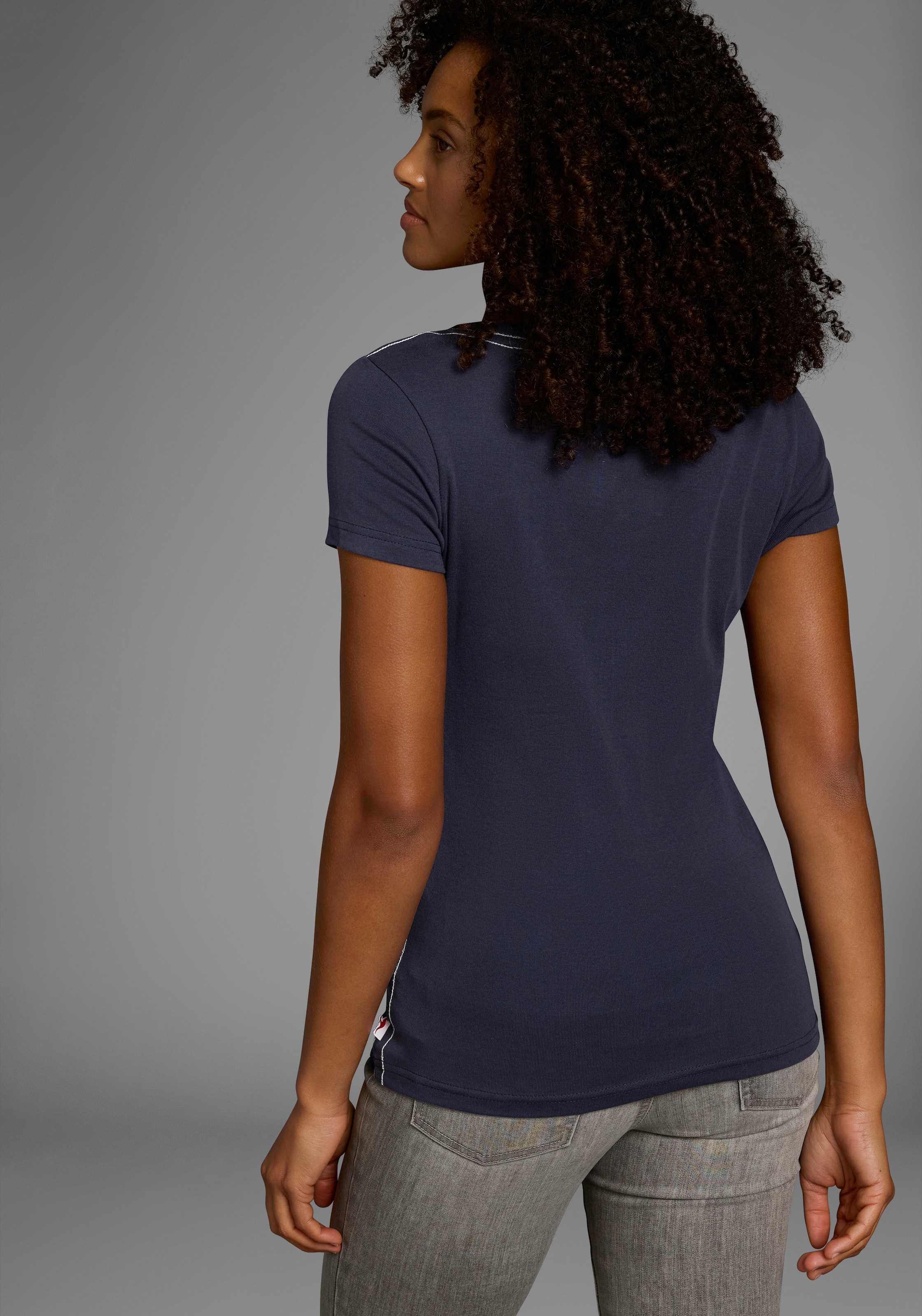 KangaROOS T-Shirt Kurzarm,  sehr figurbetont,  im Vintage-Design,  Rundhalsausschnitt