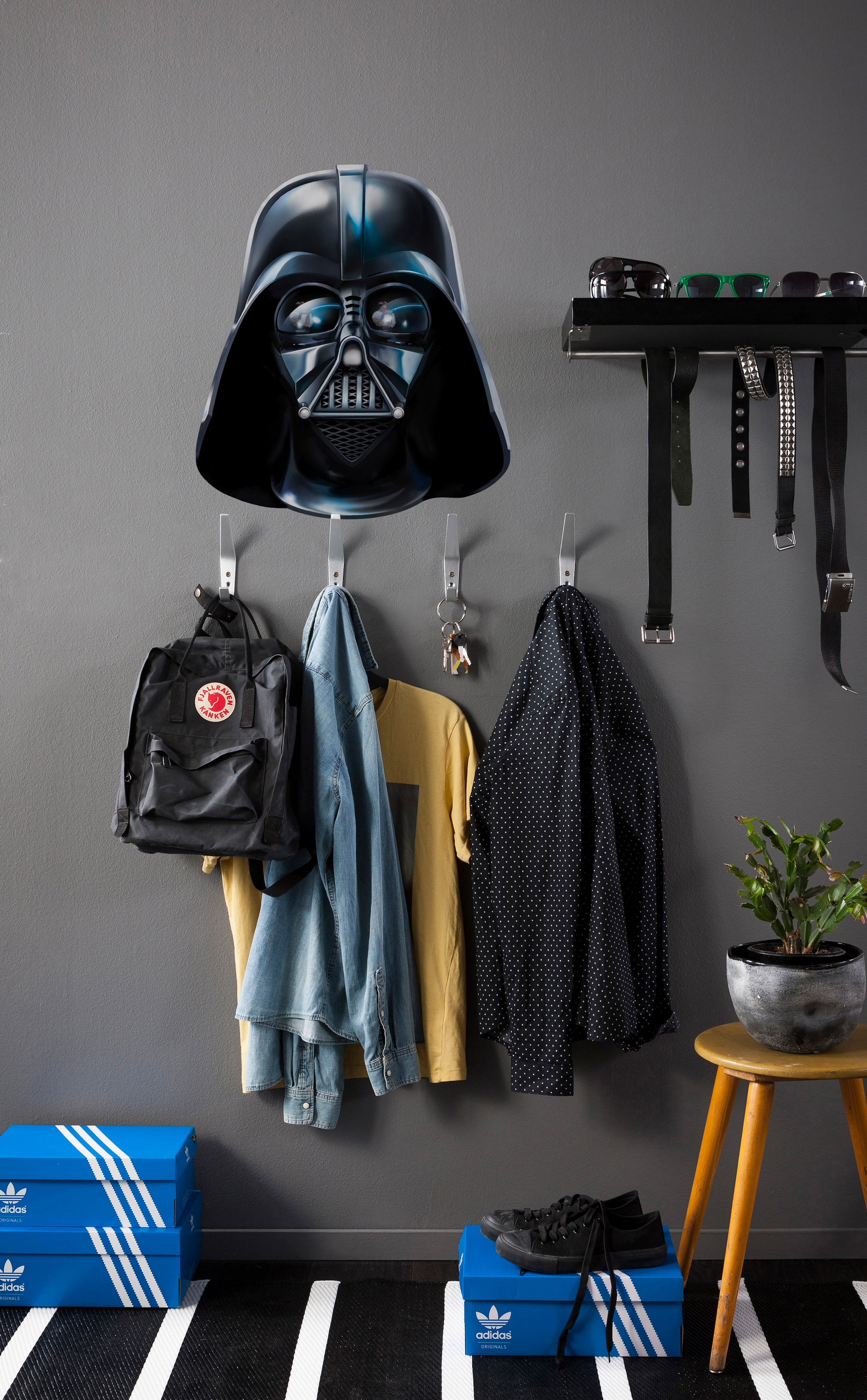 Komar Wandtattoo »Star Wars Darth Vader - Größe 50 x 70 cm«, (1 St.), selbstklebend, Wandsticker, Kinderzimmer