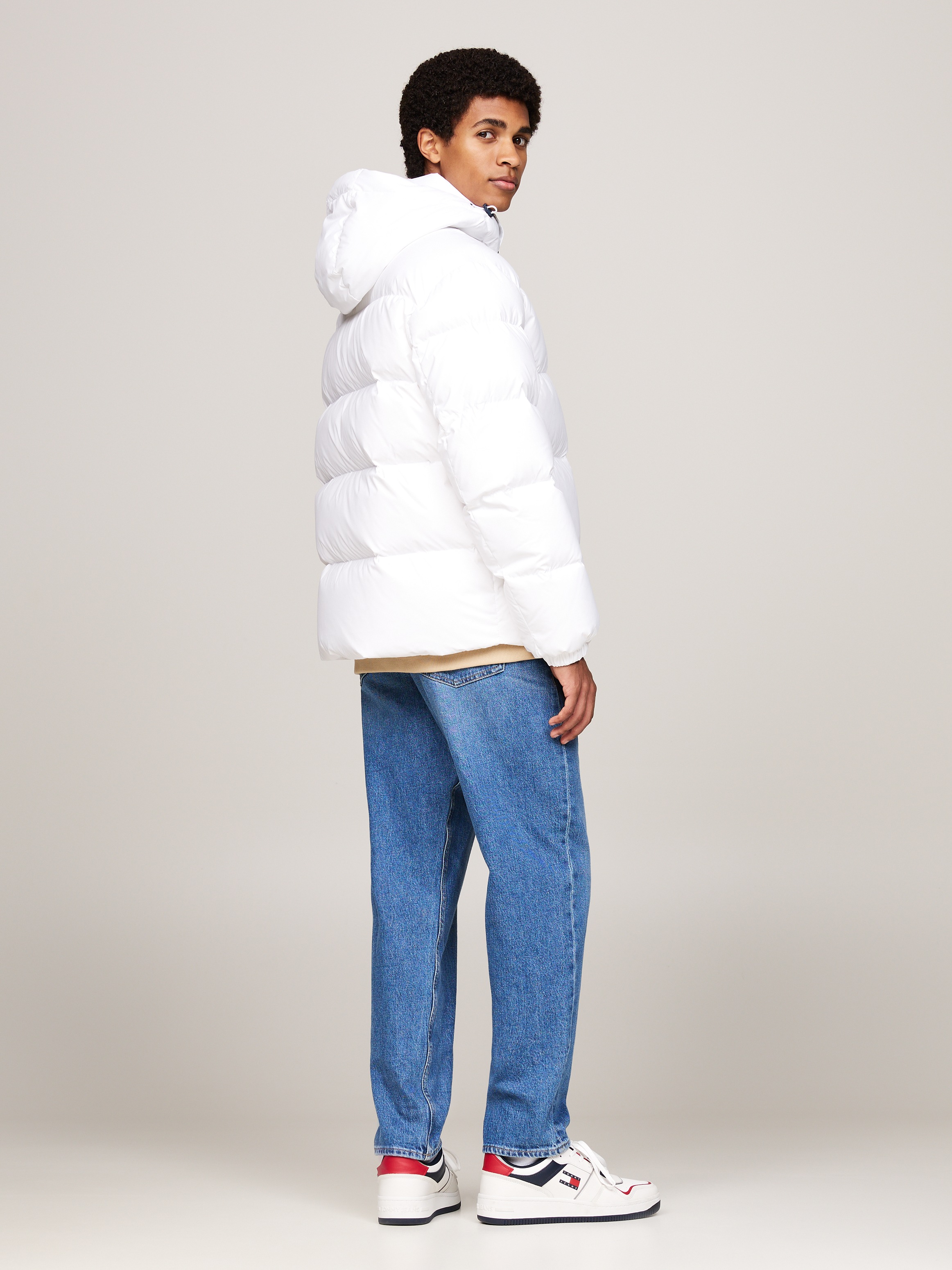 Tommy Jeans Steppjacke »TJM ESSENTIAL DOWN JACKET EXT«, mit Kapuze, Daunenjacke, Übergangsjacke Winterjacke Outdoorjacke Gefüttert