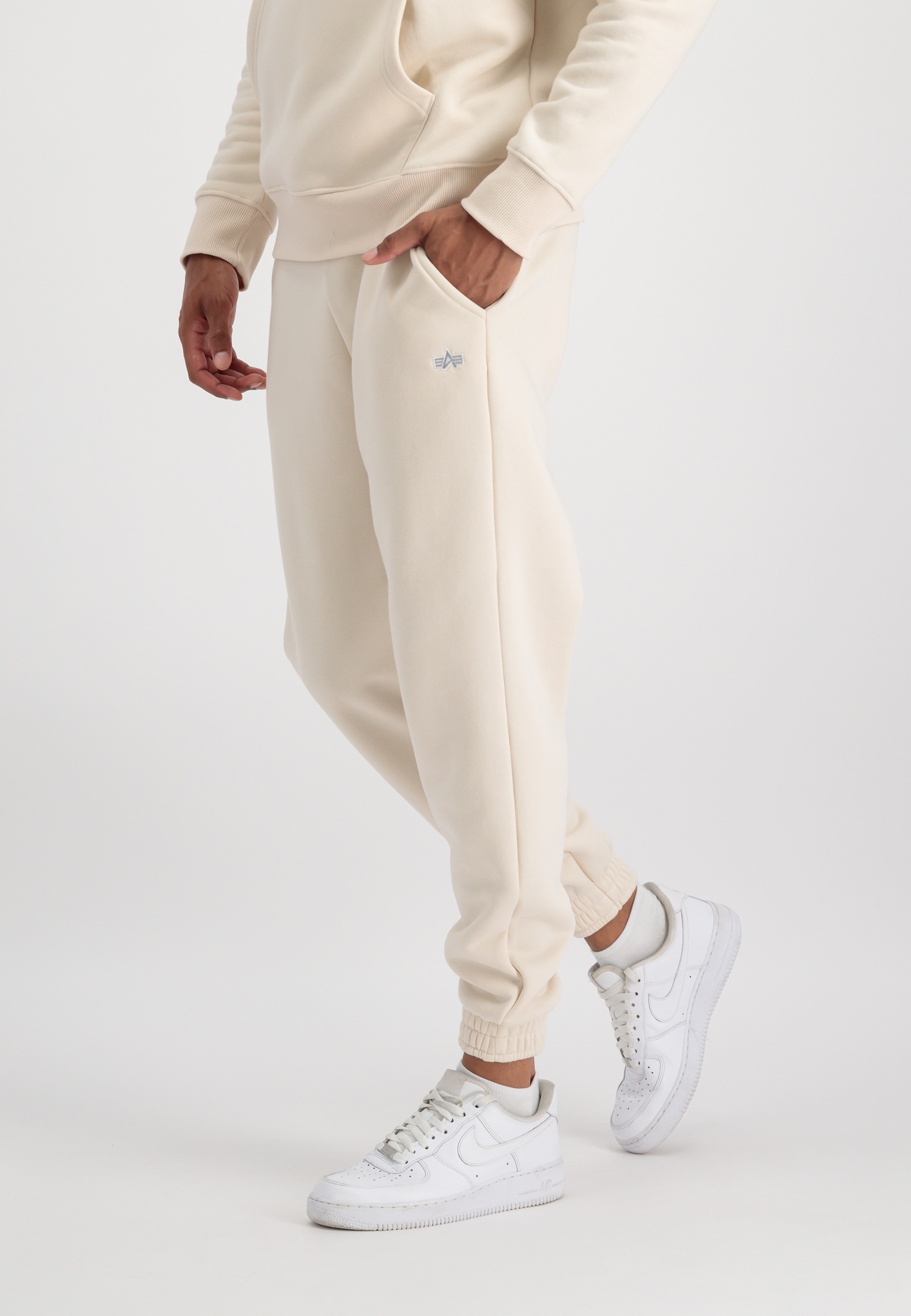 Alpha Industries Jogginghose »Alpha Industries Men - Jogger Unisex EMB Jogger«
