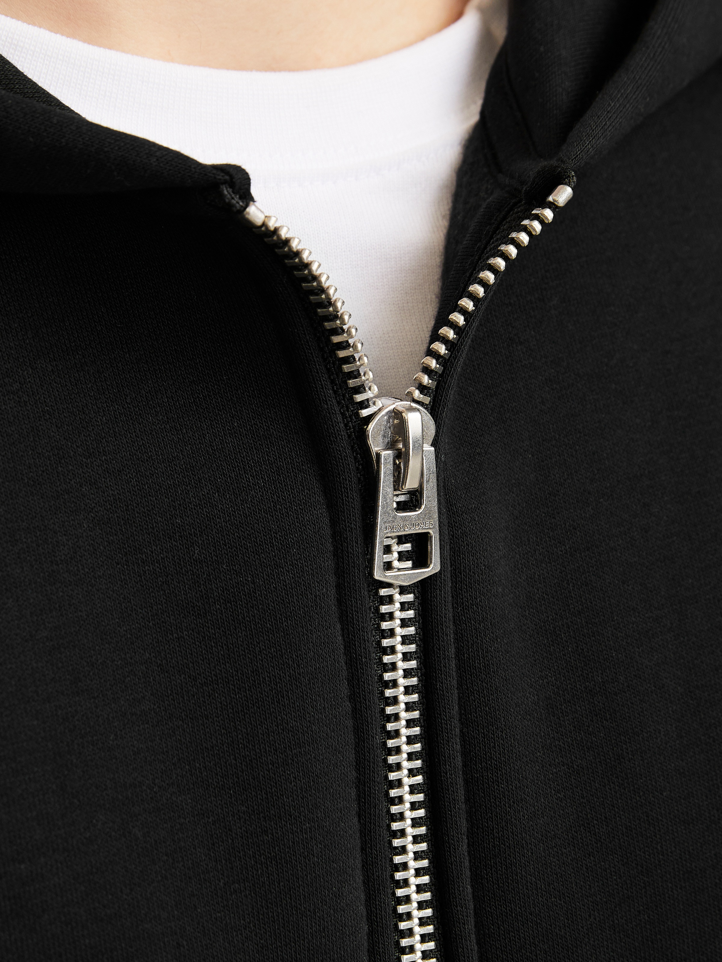 Jack & Jones Kapuzensweatjacke »JJEURBAN EDGE SWEAT ZIP HOOD NOOS« mit Rippbündchen