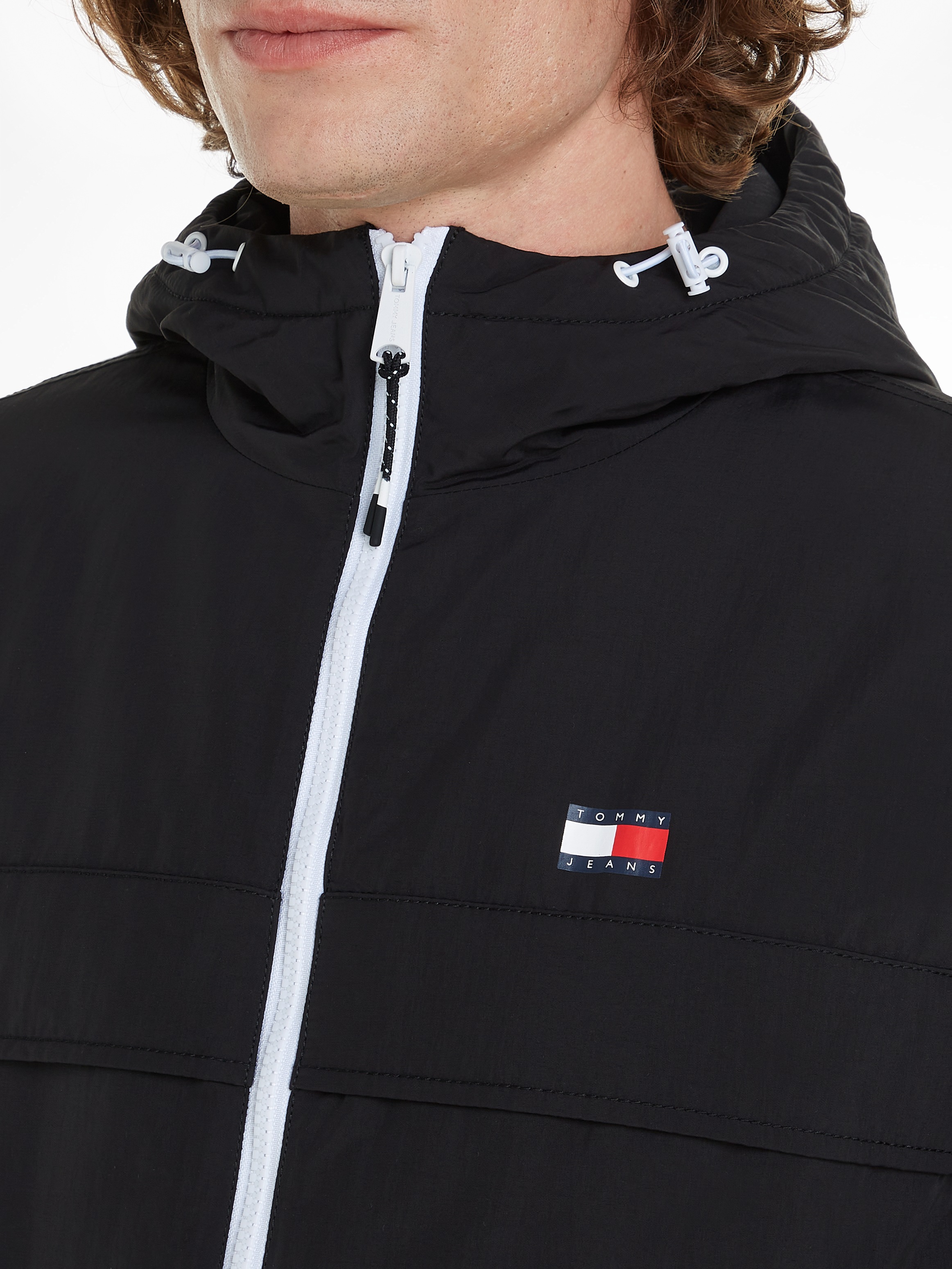Tommy Jeans Plus Outdoorjacke »TJM PADDED SOLID CHICAGO EXT«, mit Kapuze, Große Größen mit Logopatch