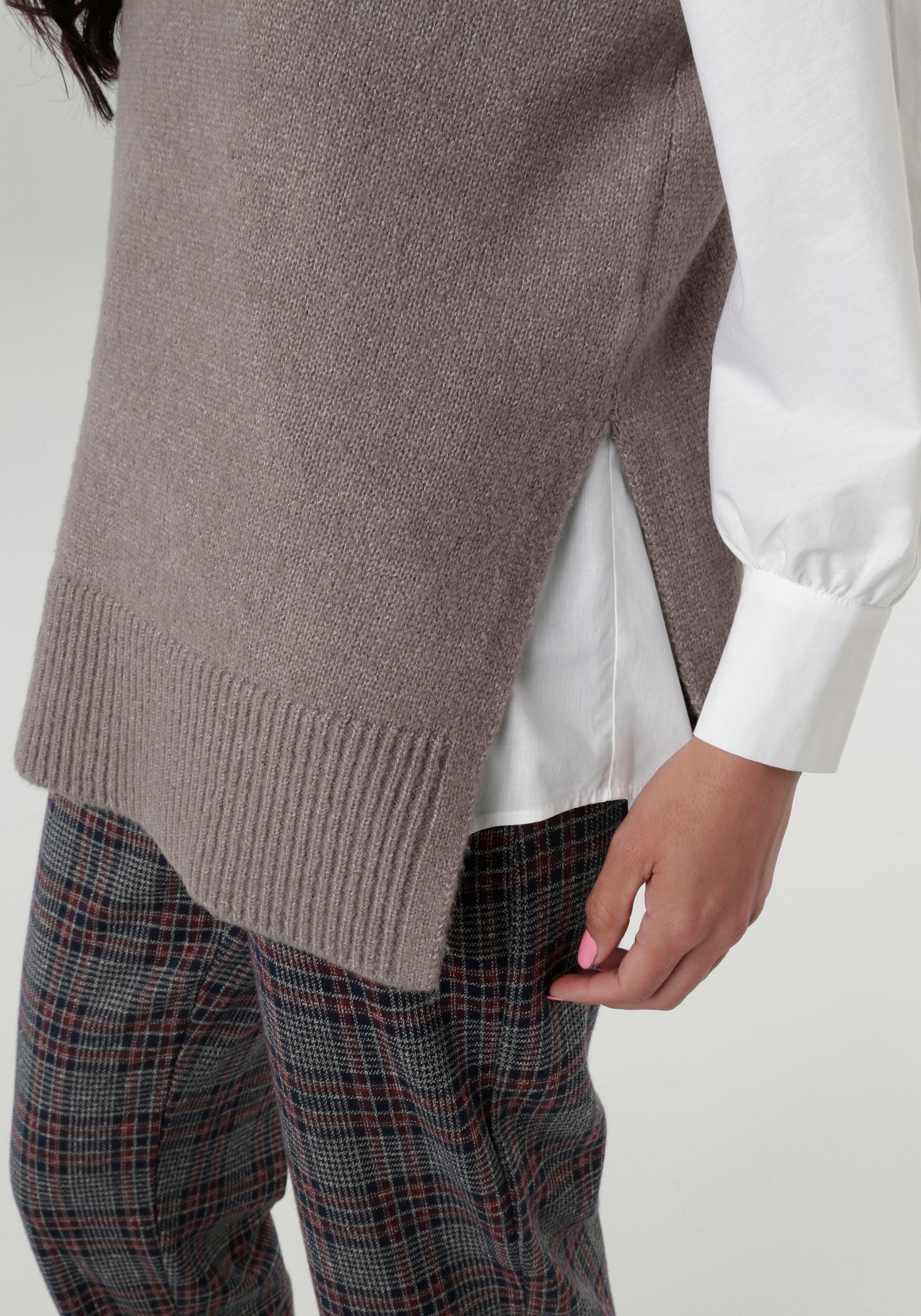 Aniston SELECTED Pullunder, im lässig angesagten Style