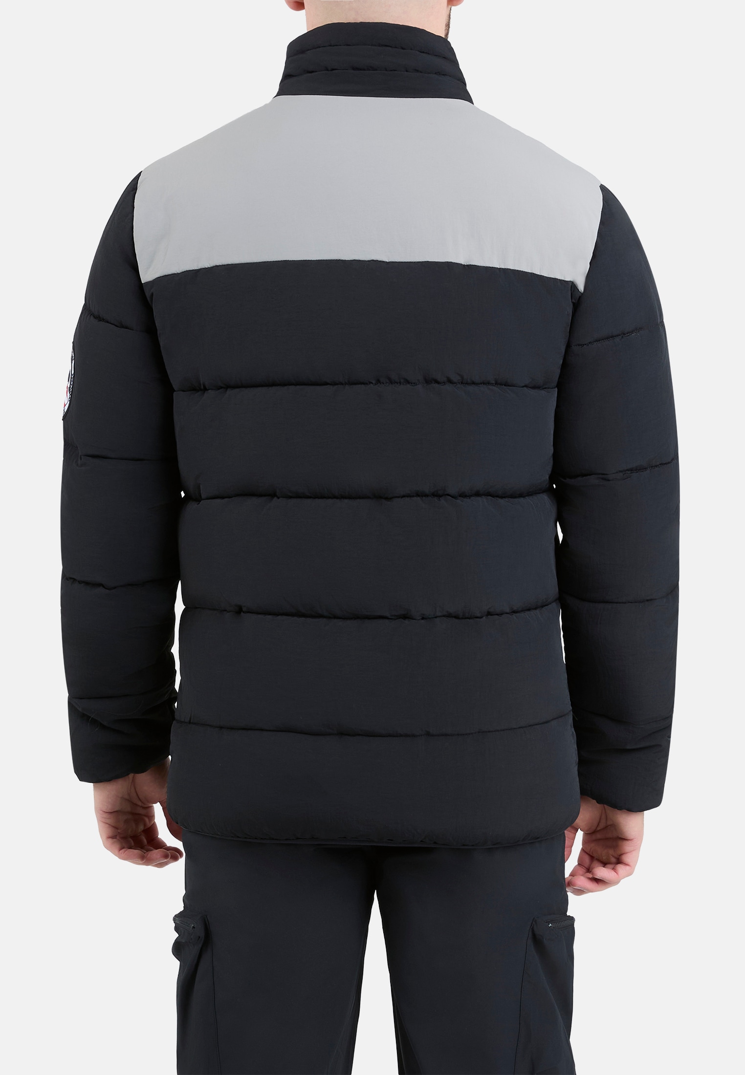 Ellesse Outdoorjacke »NEBULA PADDED JACKET« mit Stehkragen