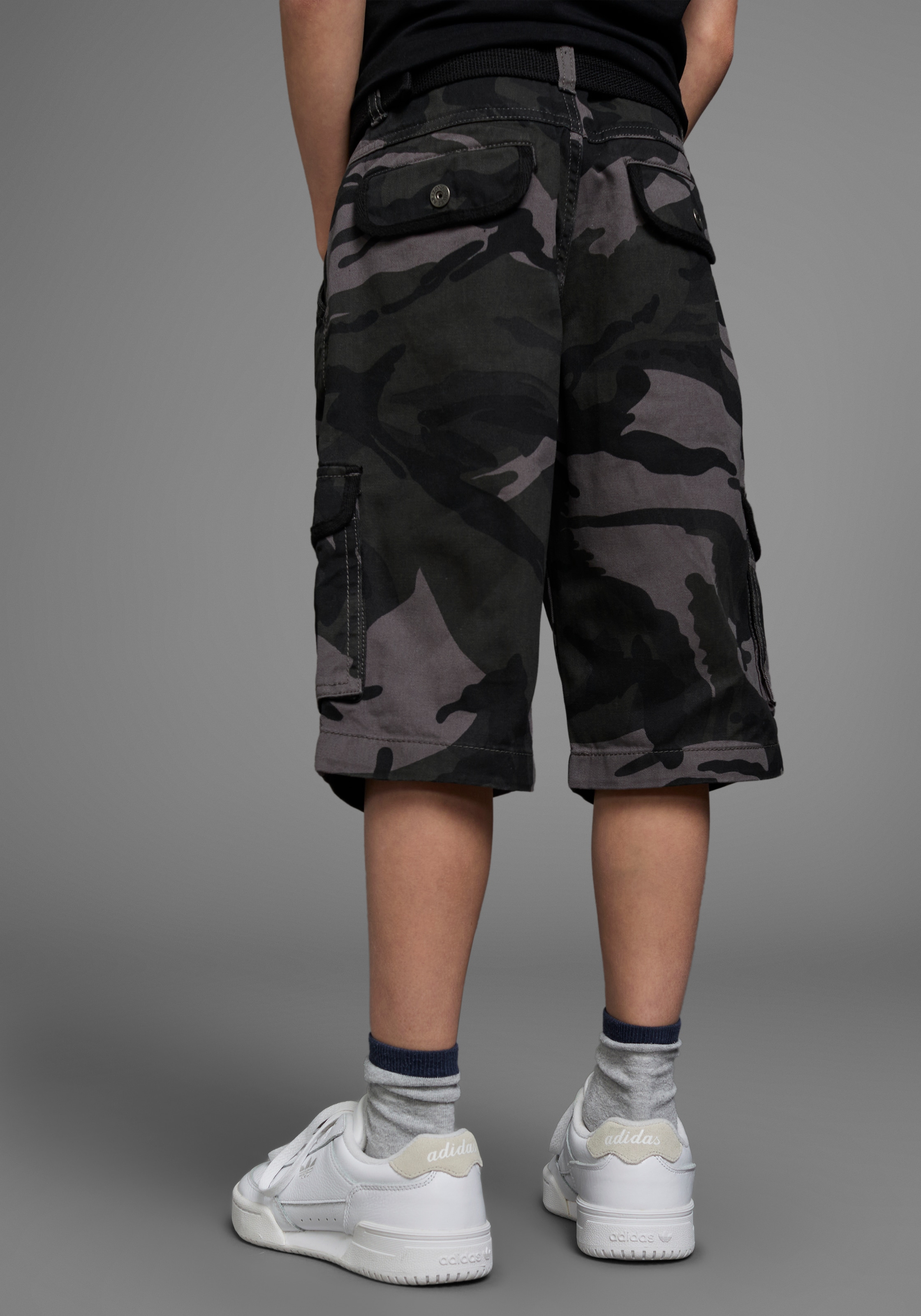 KIDSWORLD Shorts »2tlg. Bermudas+Gürtel«, (Set, 2 tlg., mit Gürtel), mit Textilgürtel