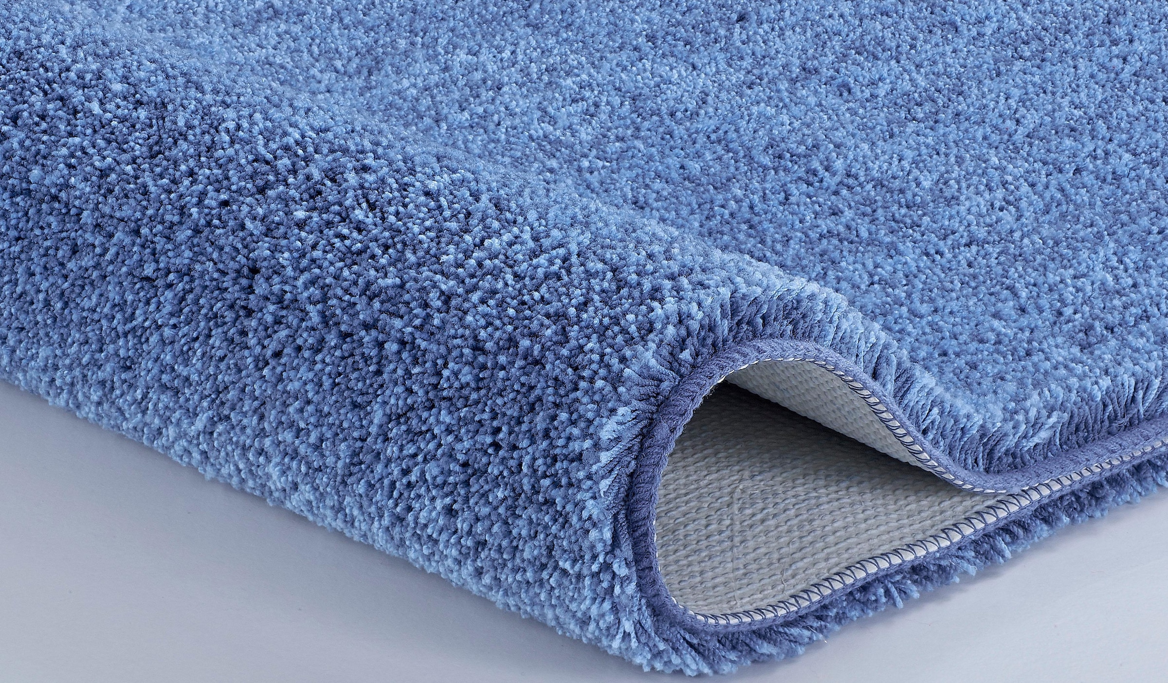 Kleine Wolke Badematte »Seattle«, rutschhemmend beschichtet, fußbodenheizungsgeeignet, Badteppich, Uni Farben mit Melange Effekt, besonders weich, waschbar