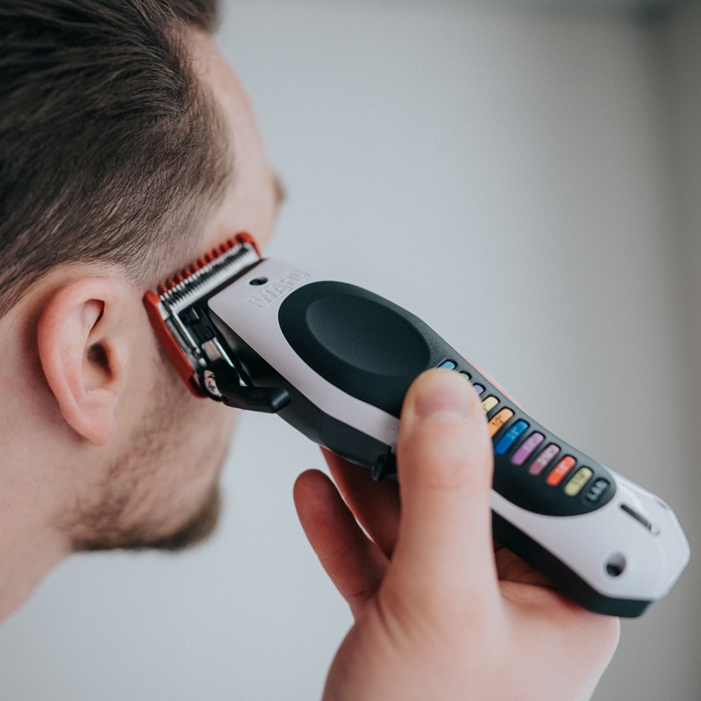 Wahl Haarschneider »Color Pro Lithium«, Farbcodierte Aufsteckkämme, einstellbarer Verstellhebel, USB-Ladung