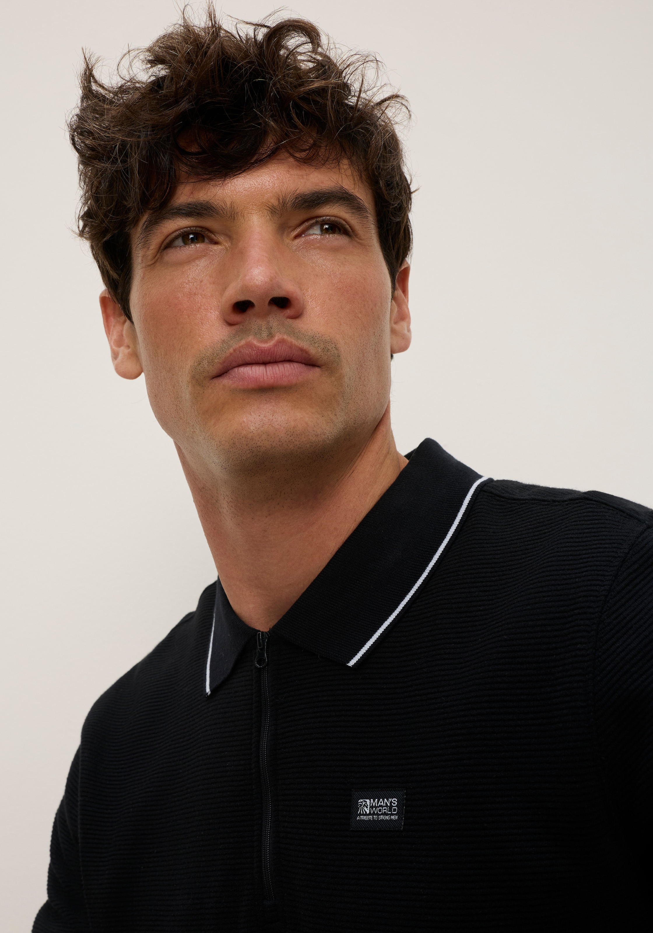 Man's World Sweatshirt »mit Polokragen«, Bequem wie ein Sweatshirt. Smart wie ein Polo.
