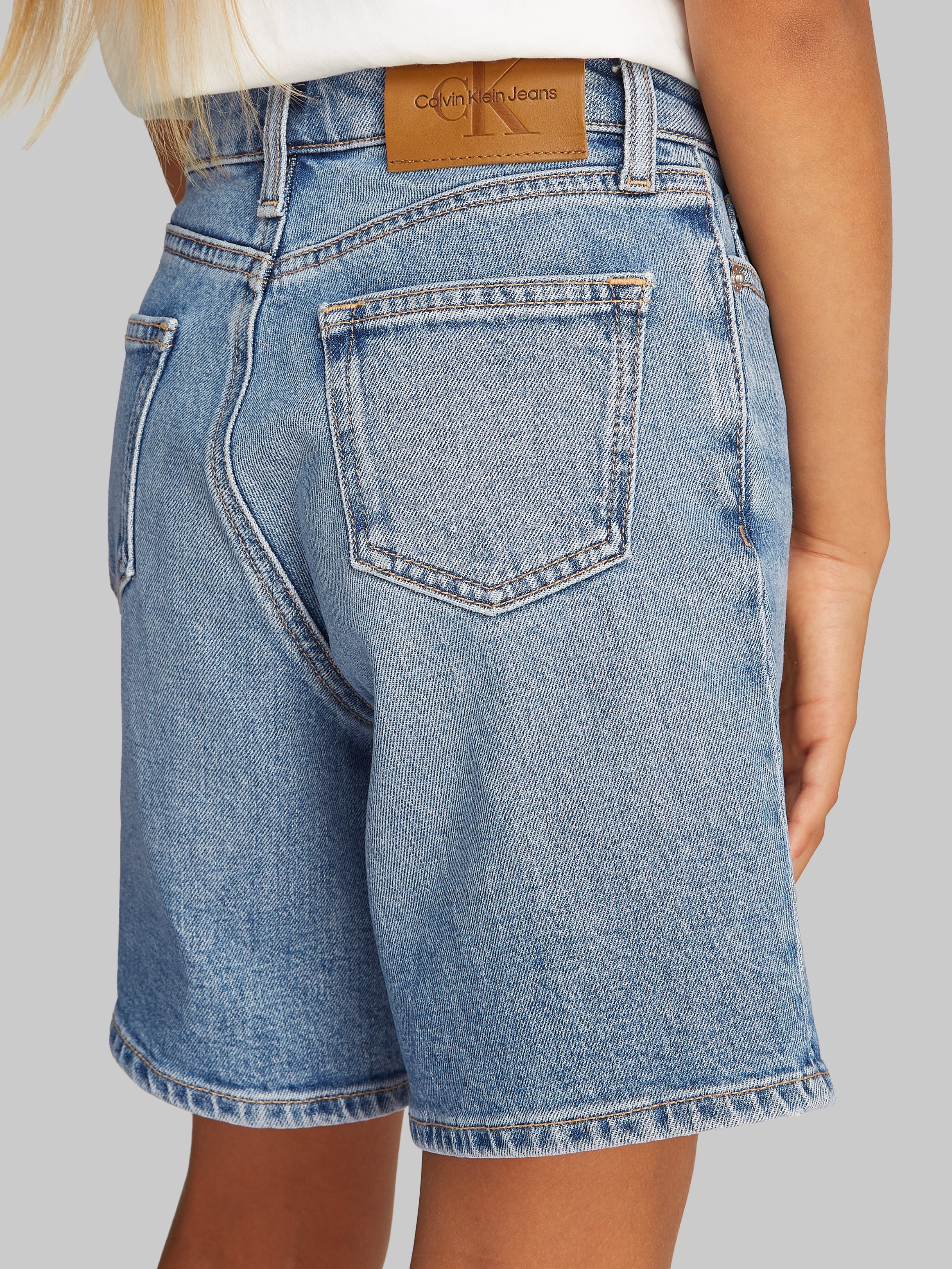 Calvin Klein Jeans Bermudas »BERMUDA SHORTS CLOUDY BLUE«, in blauer Waschung