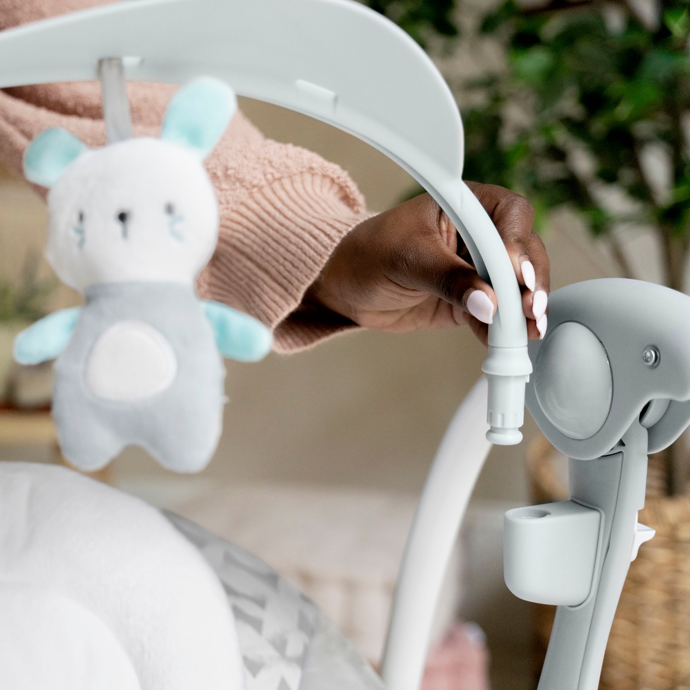 ingenuity Babyschaukel »ConvertMe Swing-2-Seat Portable Swing - Raylan«, mit automatischer Schaukelfunktion und Sound-Effekt
