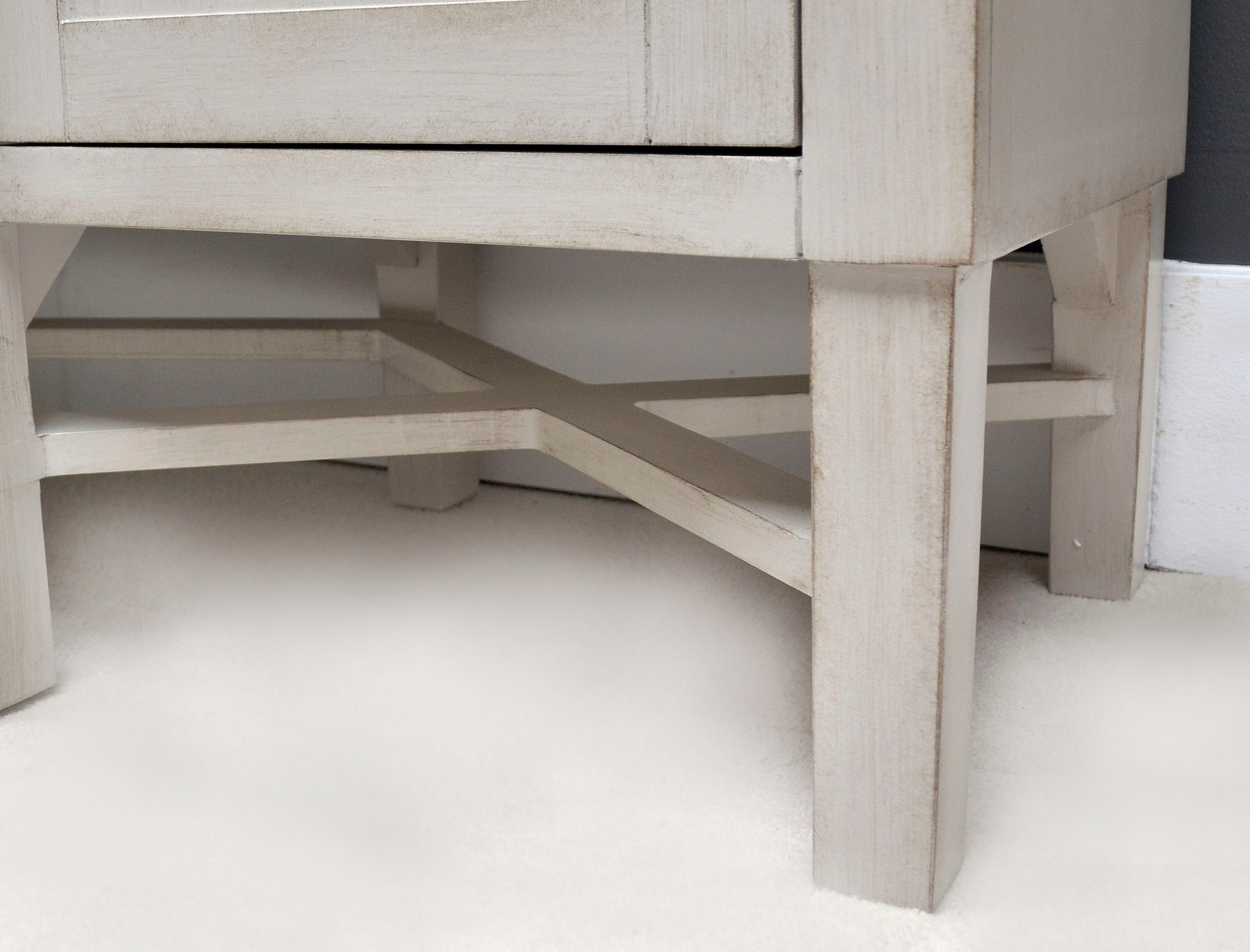 Leonique Sideboard »Juliette«, Kommode, Antik Weiß, Ornamente, verspiegeltes Glas, ca. 152x41x89 cm