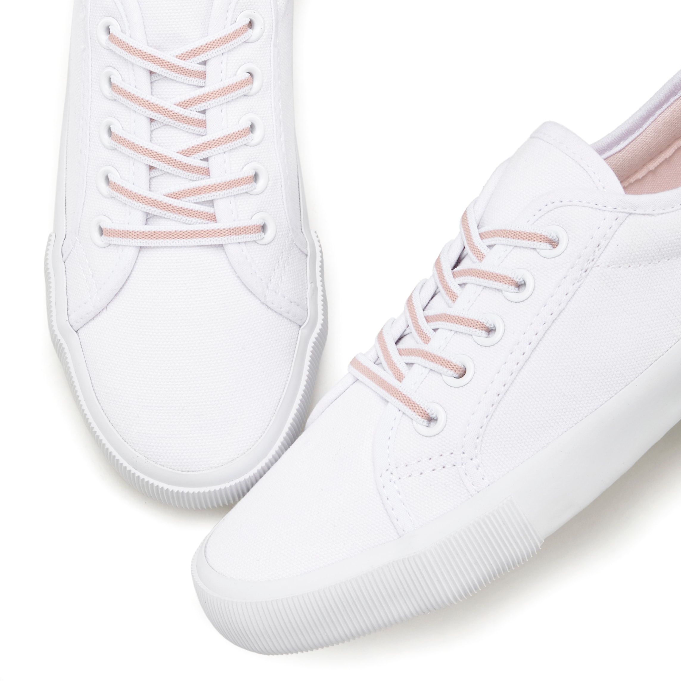 LASCANA Sneaker »Sneaker, Schnürhalbschuh, Freizeitschuh, Slip-On-Sneaker,«  zum Reinschlüpfen mit elastischen Schnürbändern VEGAN
