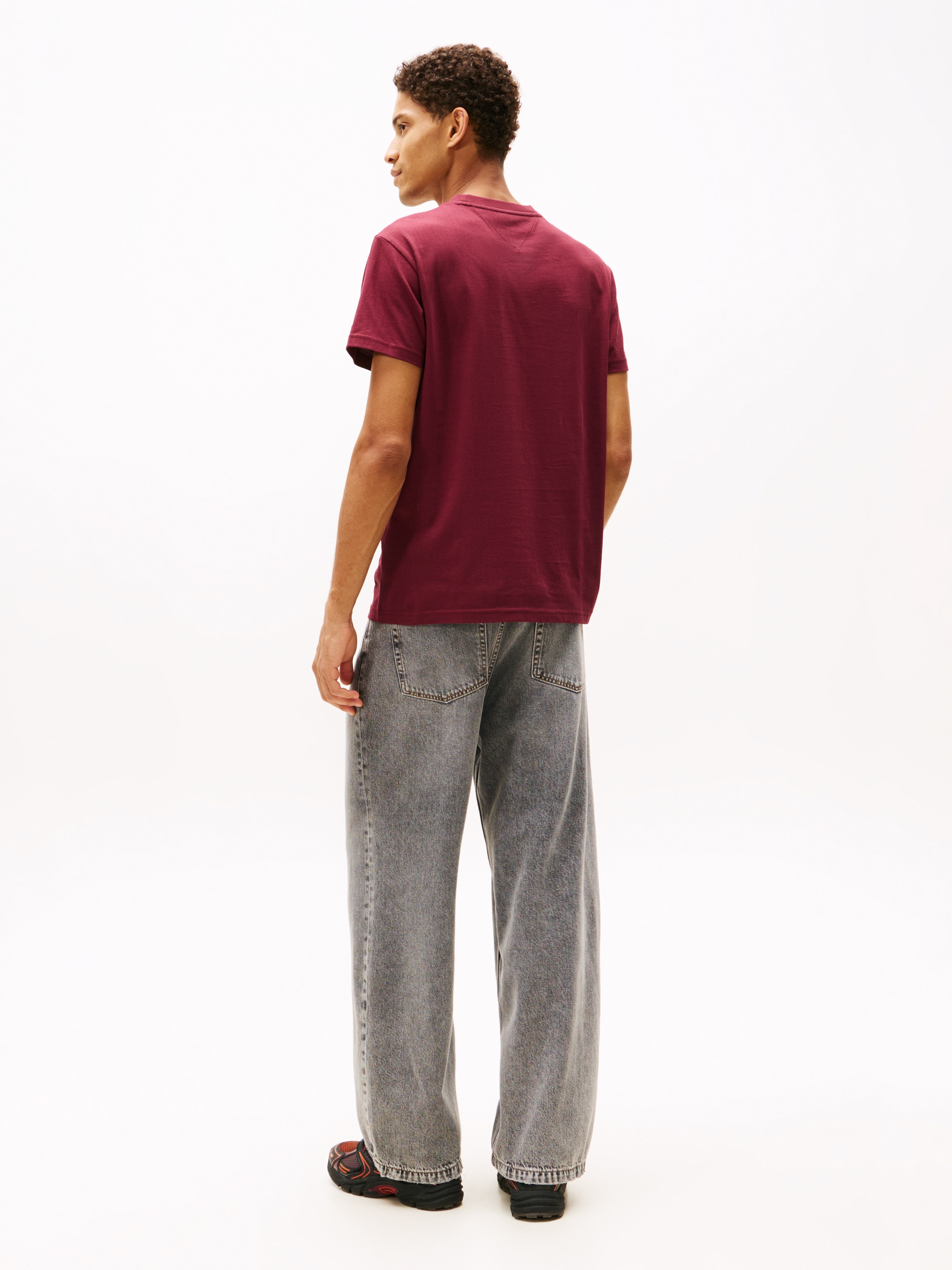 Tommy Jeans T-Shirt »FONT PLAY TEE« Slim fit mit Rundhalsausschnitt