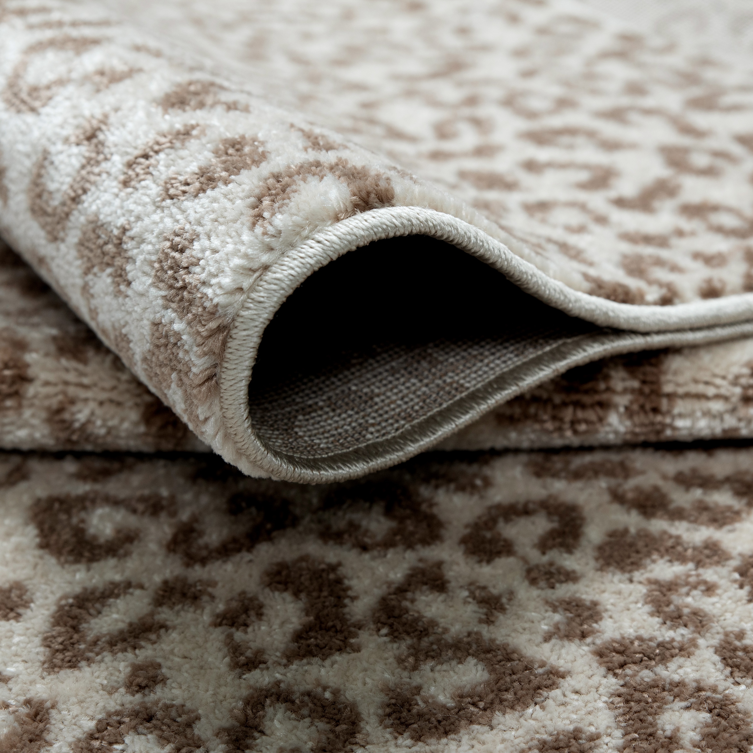 OTTO home Teppich »Fynna, Leoparden-Muster, Animal Print, modern« rechteckig 9 mm Höhe Leo, besonders weicher Flor, Wohnzimmer, Schlafzimmer, Esszimmer