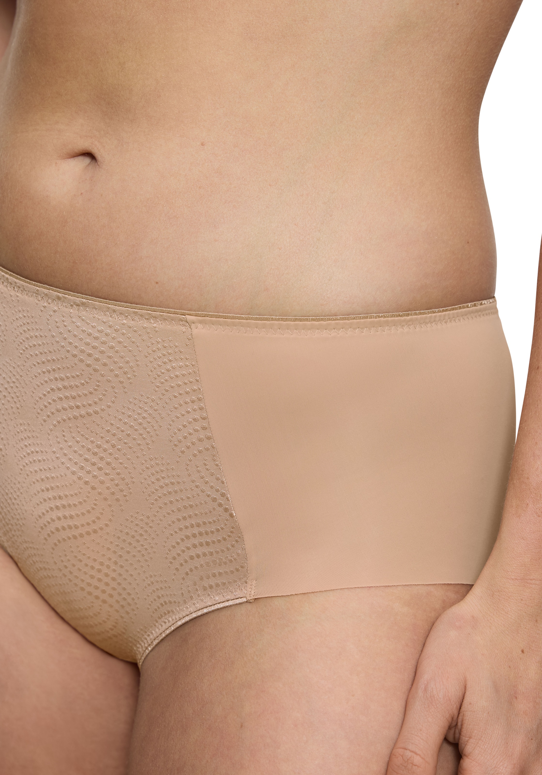 Triumph Hipster »Essential Minimizer«, schimmerndes Jacquard-Muster, Microfaser, breite Seitenpartie