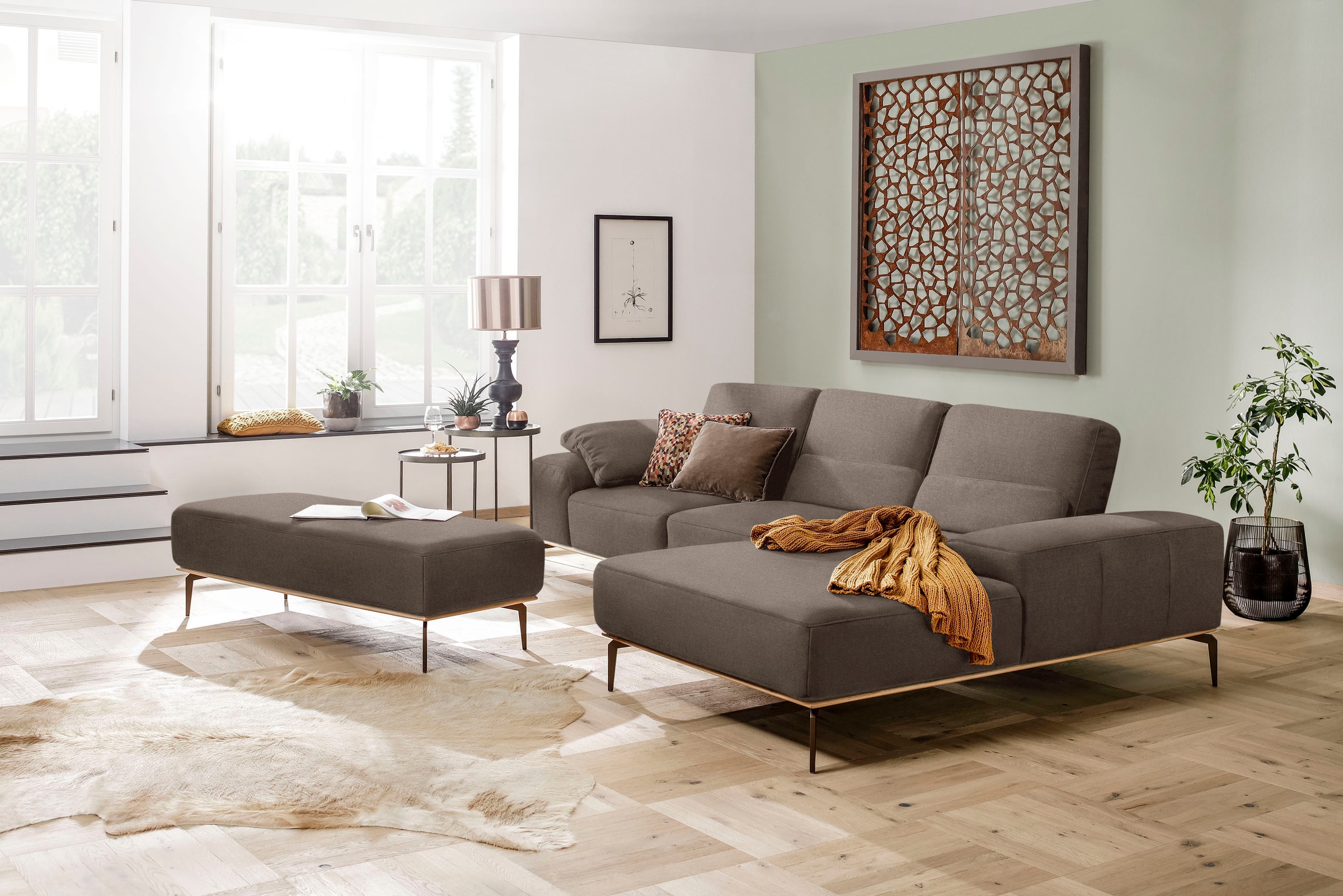 W.SCHILLIG Ecksofa »run, Designsofa mit tollem Sitzkomfort, L-Form«, mit Holzsockel, Füße in Bronze pulverbeschichtet, Breite 299 cm