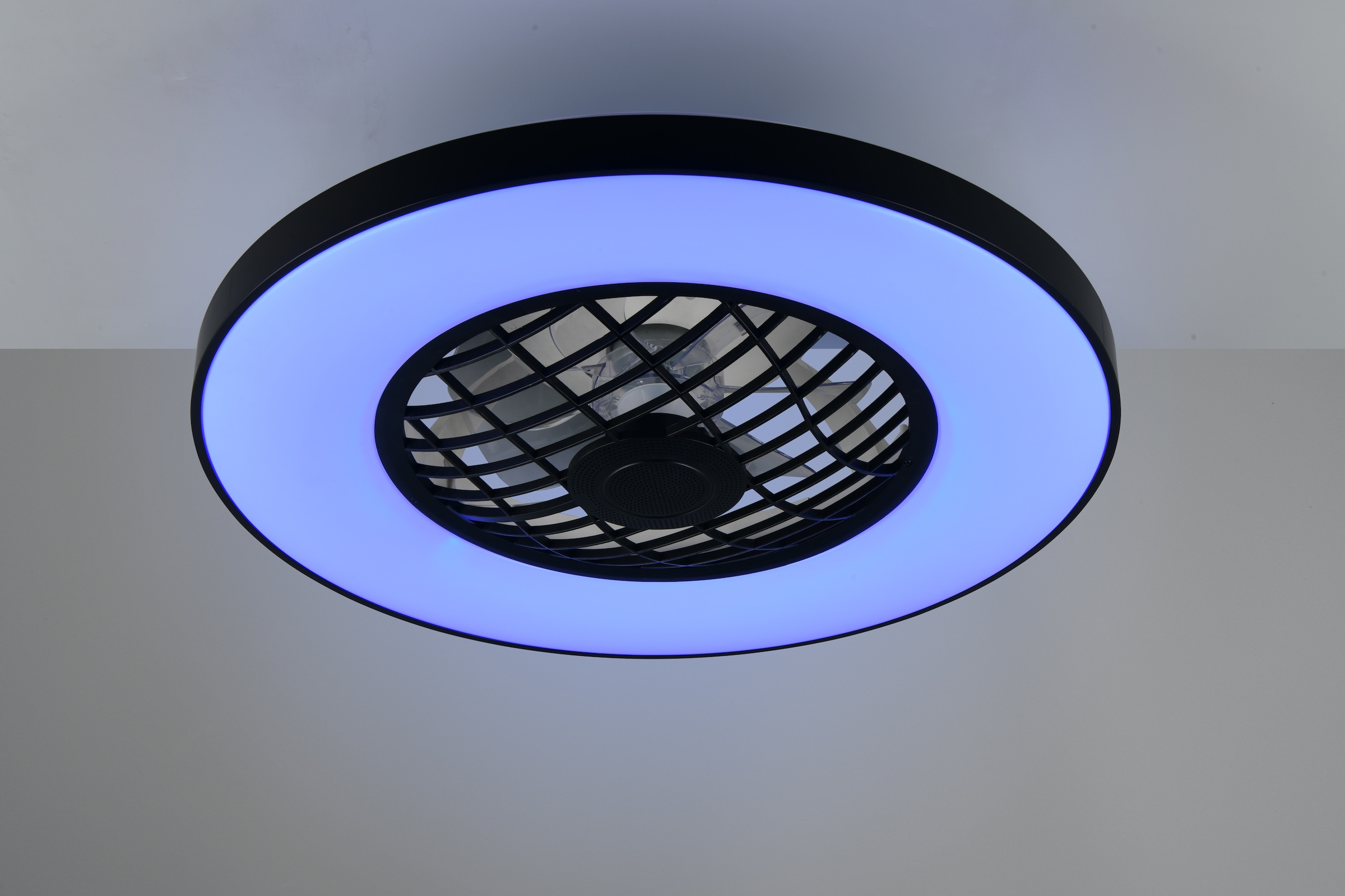 REALITY Leuchten LED Deckenleuchte »LINKÖPING mit Ventilator, Deckenventilator mit Licht inklFernbedienung«, 1 flammig, Leuchtmittel LED-Board | LED fest integriert, mit Bluetooth Lautsprecher, RGB Farbwechsel 3 Geschwindigkeiten Timer