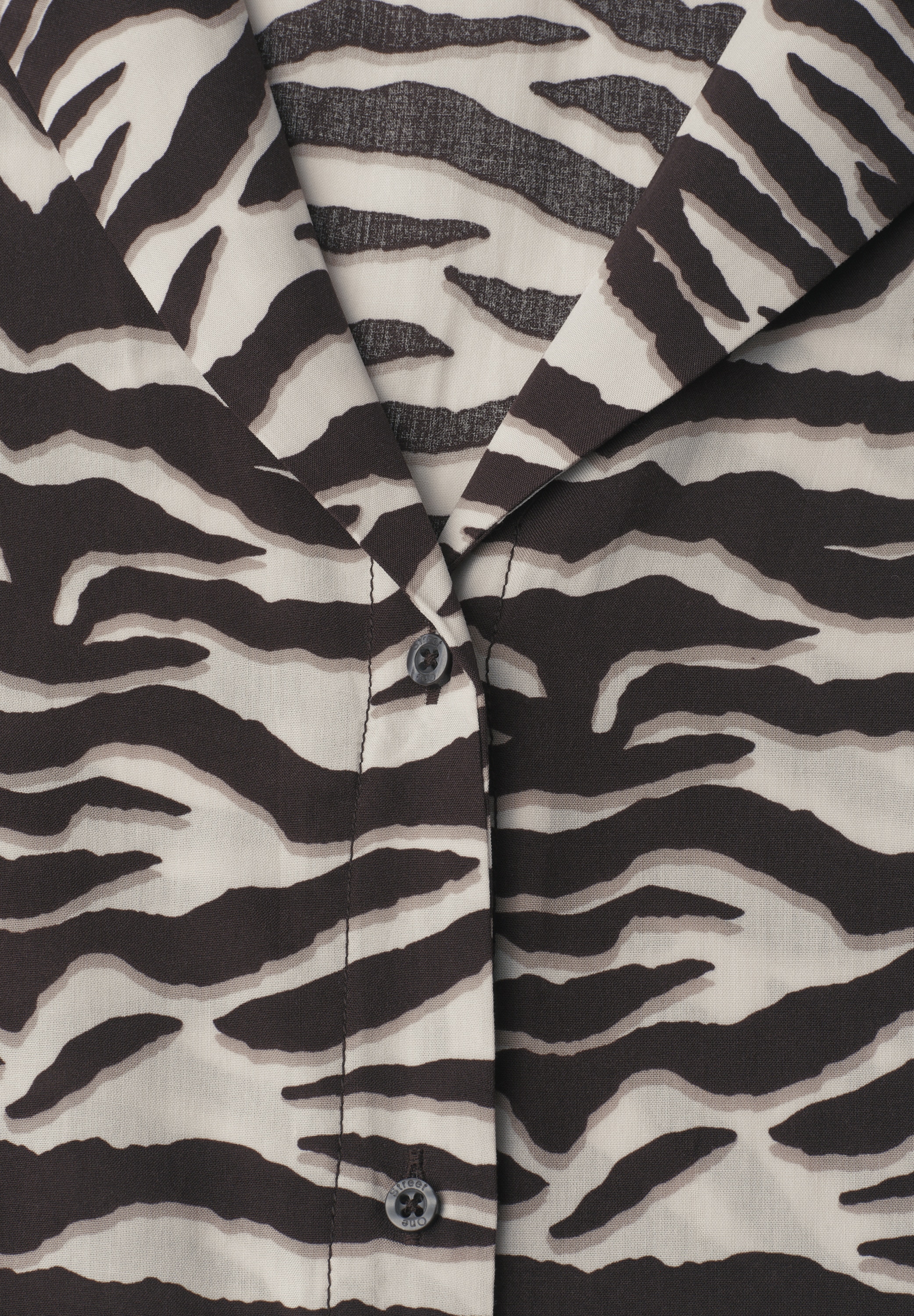 STREET ONE Druckbluse Sommershirt mit Bowling-Kragen und im Animal-Look