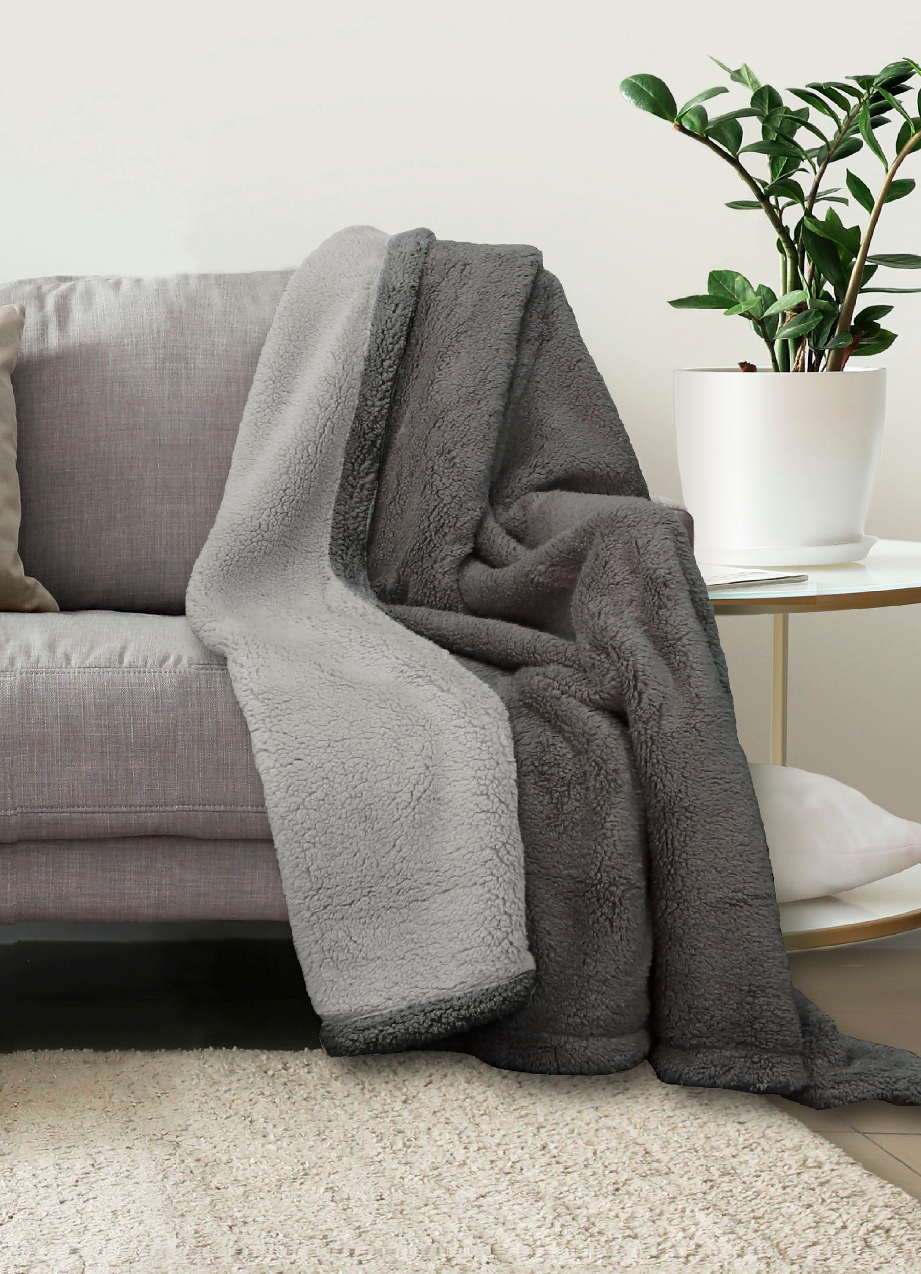 Biberna Tagesdecke »Sherpa«, Wohndecke, Kuscheldecke, superweiche + warme Sherpa Wende-Decke