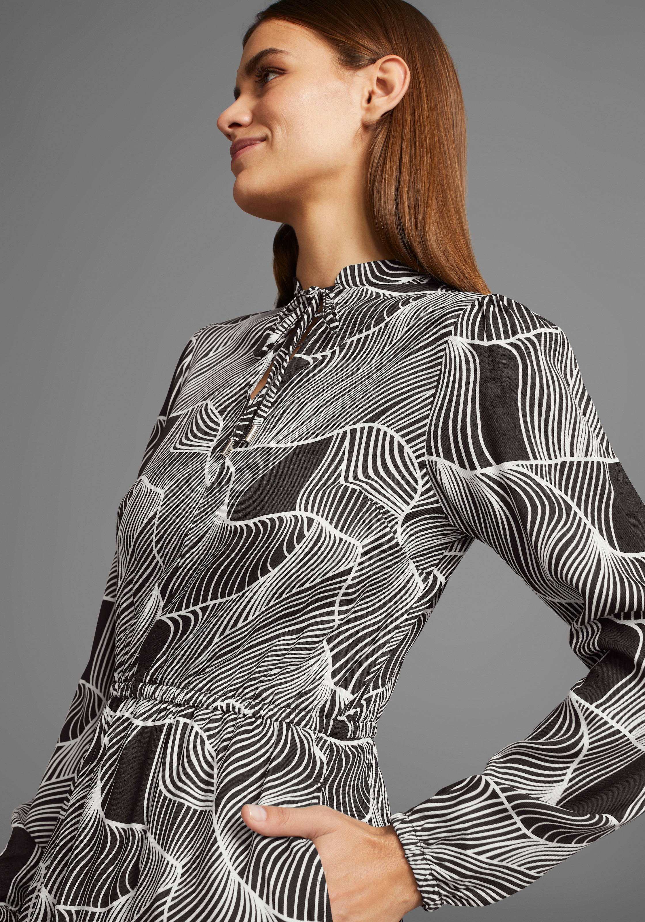 HECHTER PARIS Midikleid Außentasche mit modischen Print