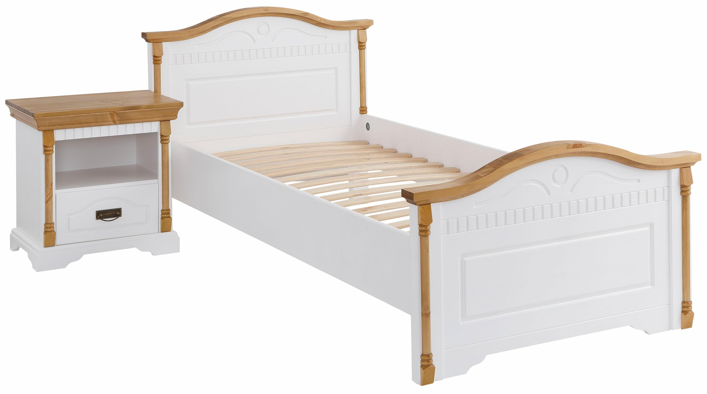 Home affaire Massivholzbett »Graz, hohe Belastbarkeit, klassischer Landhausstil, FSC® zertifiziert«, (Breite/Belastbarkeit 180cm/220 KG, 90cm/=120KG), mit dekorativen Fräsungen, inklusive Lattenrost